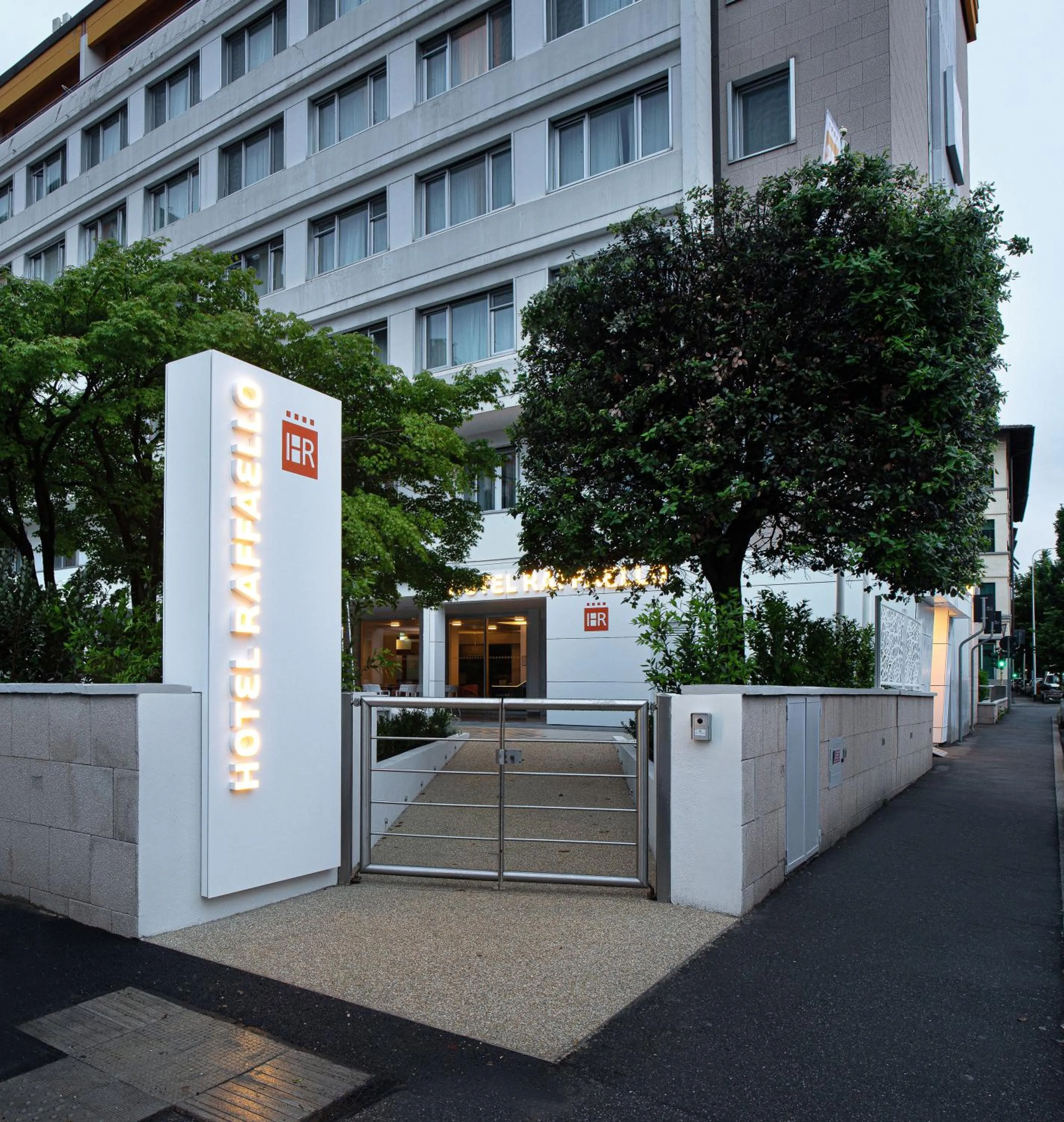 Property building in Hotel Raffaello