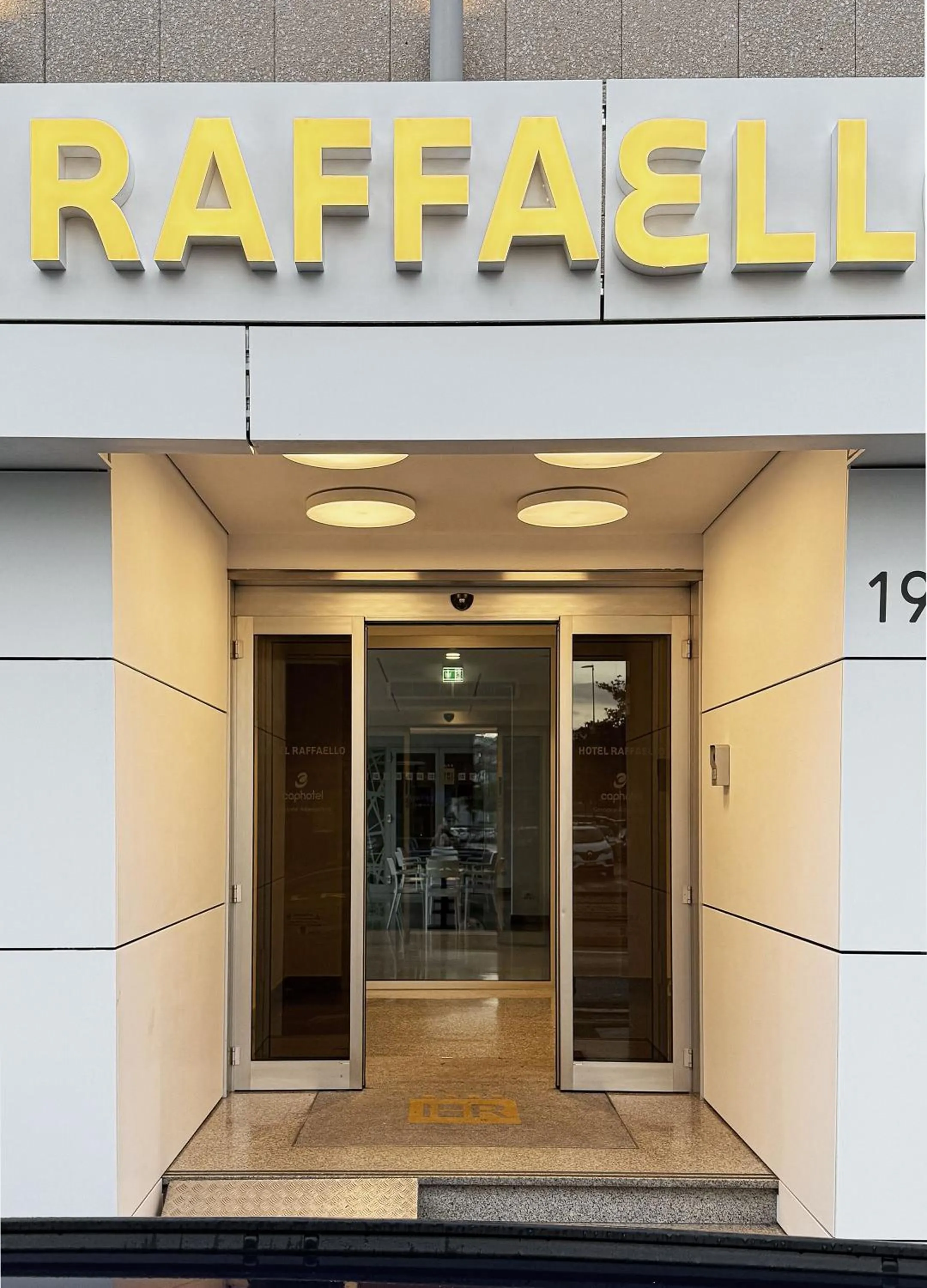 Facade/entrance in Hotel Raffaello
