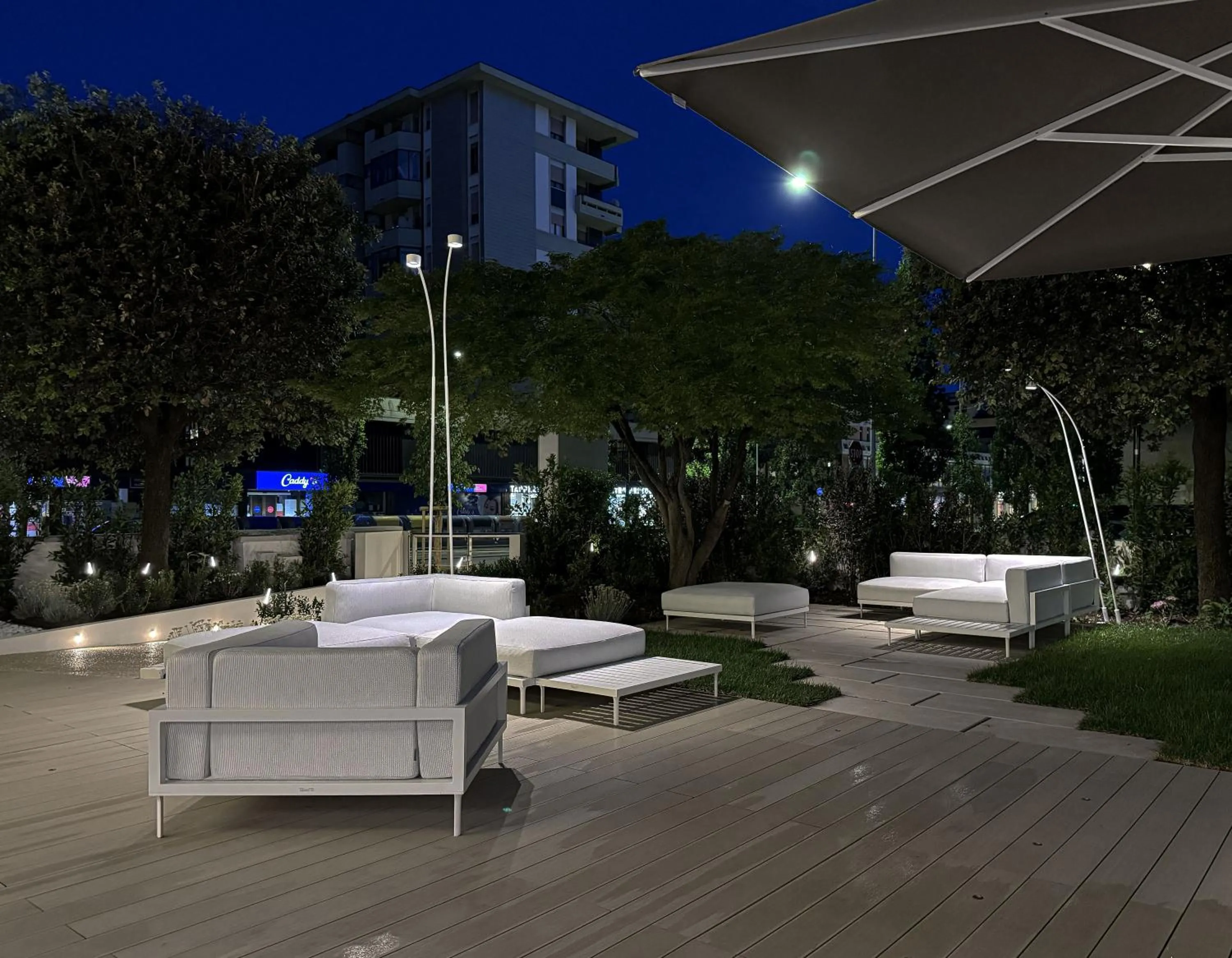 Property building in Hotel Raffaello