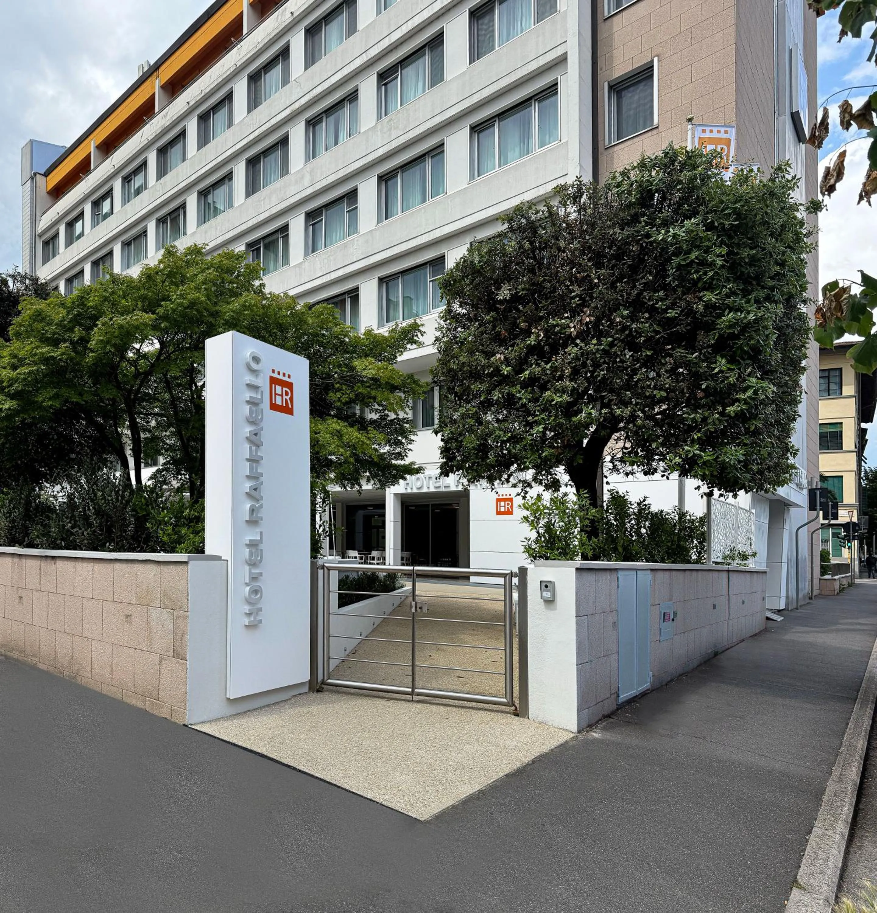 Property building in Hotel Raffaello