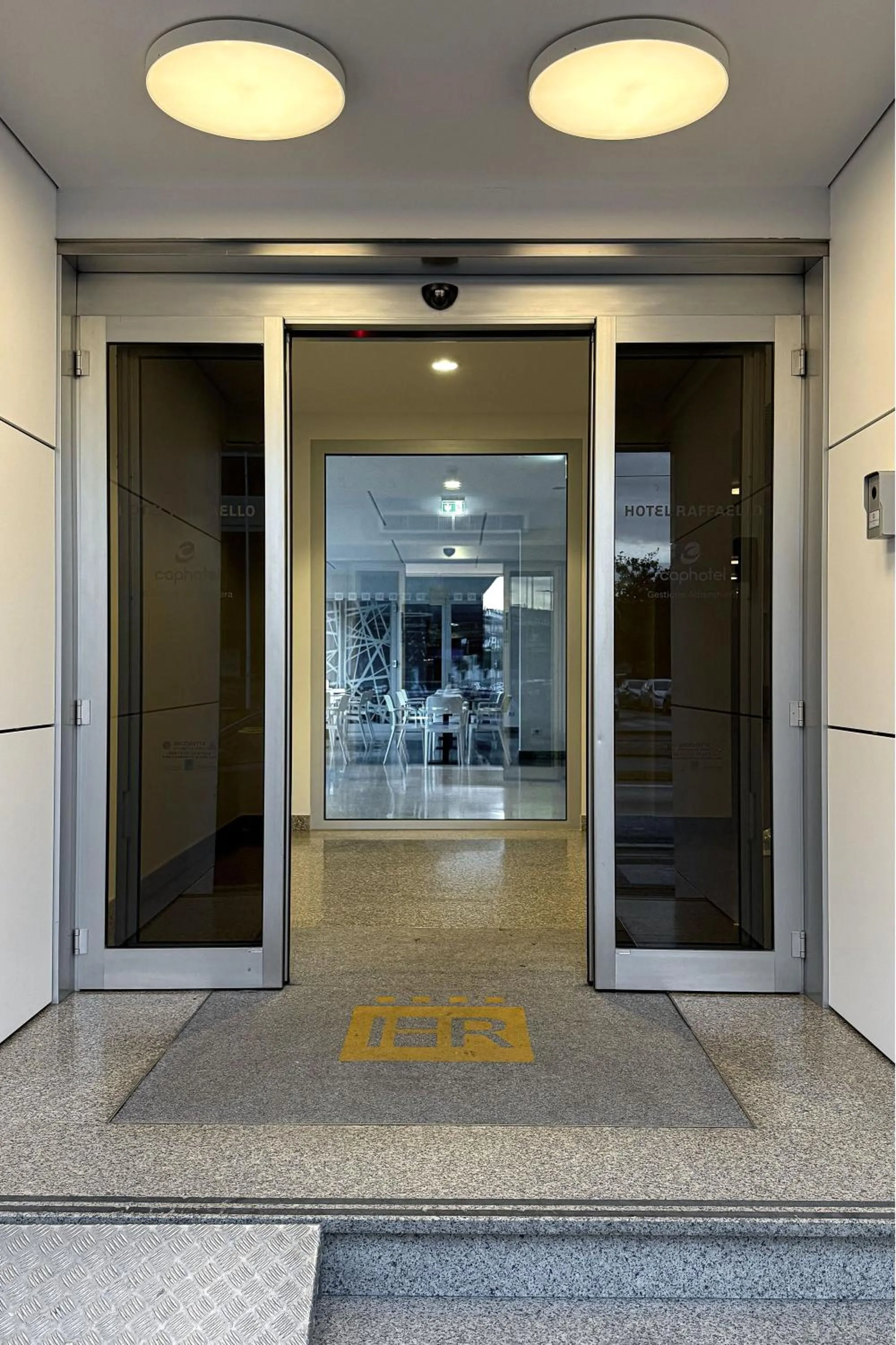 Facade/entrance in Hotel Raffaello
