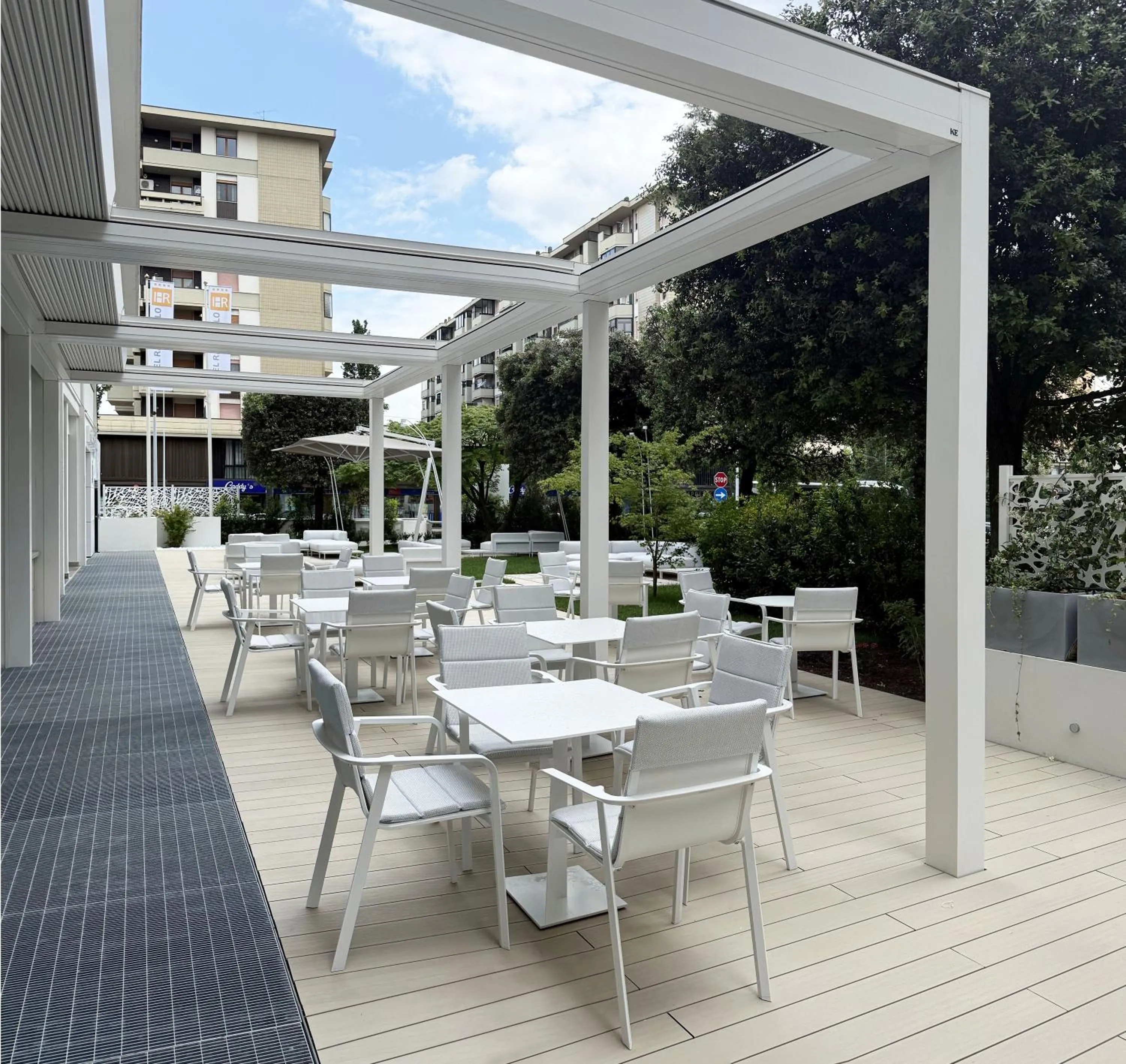 Patio in Hotel Raffaello