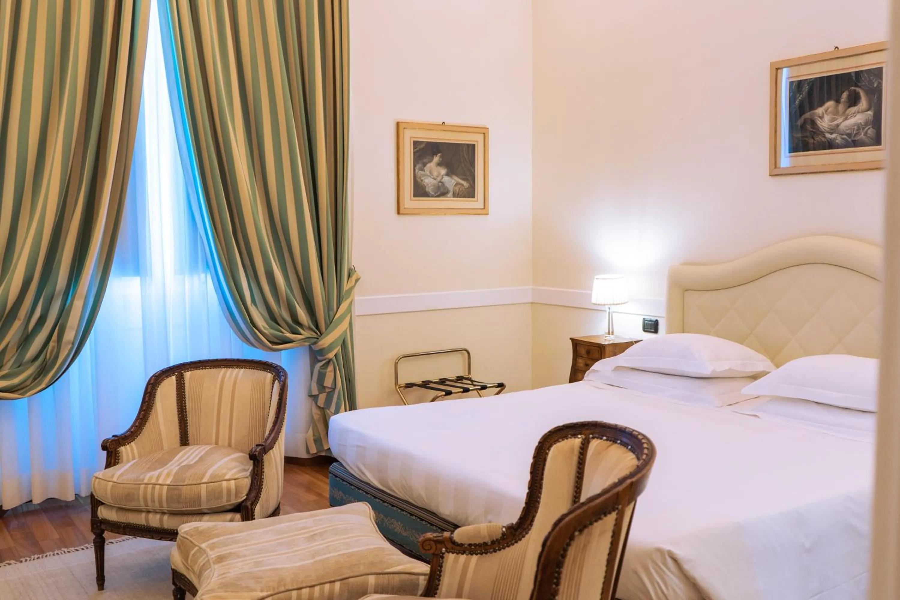 Bedroom, Bed in Hotel Kraft