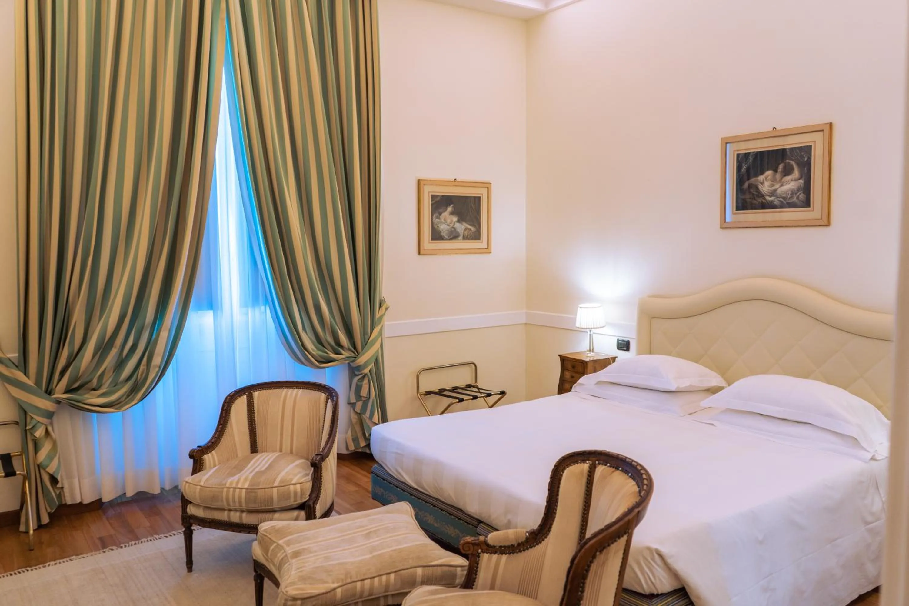 Photo of the whole room, Bed in Hotel Kraft