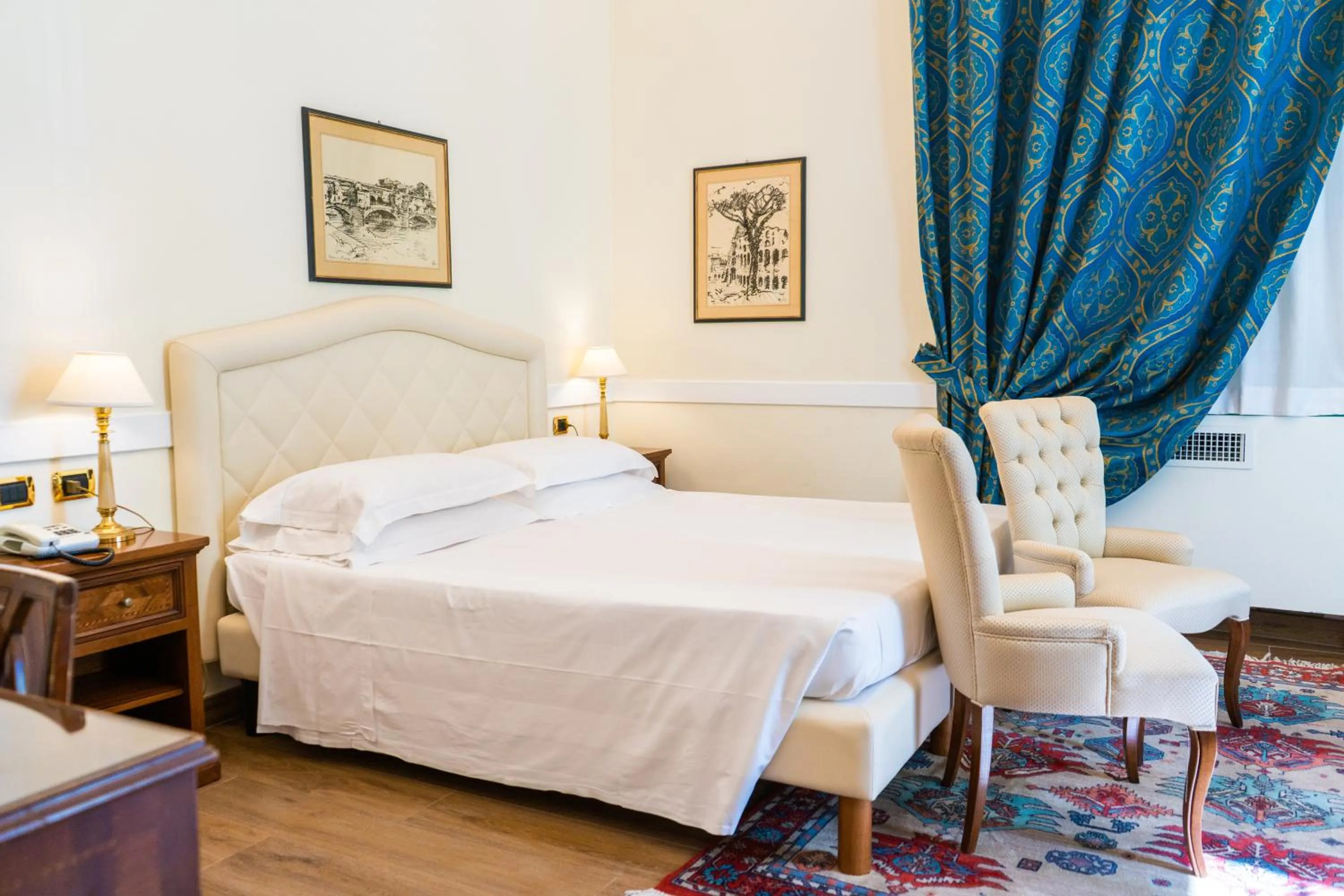 Bedroom, Bed in Hotel Kraft