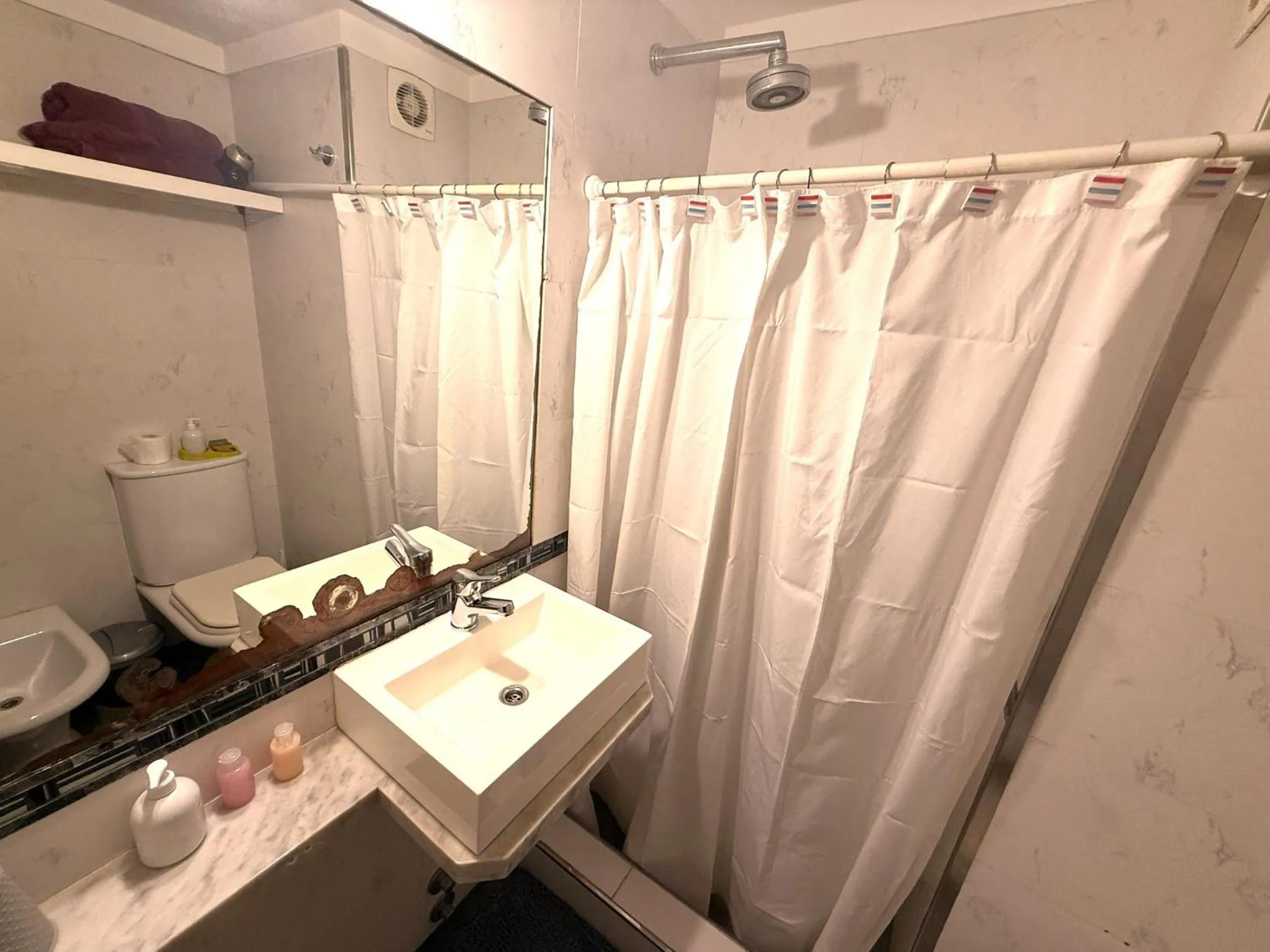 Shower in Edificio Recoleta - Hoteles Recoleta