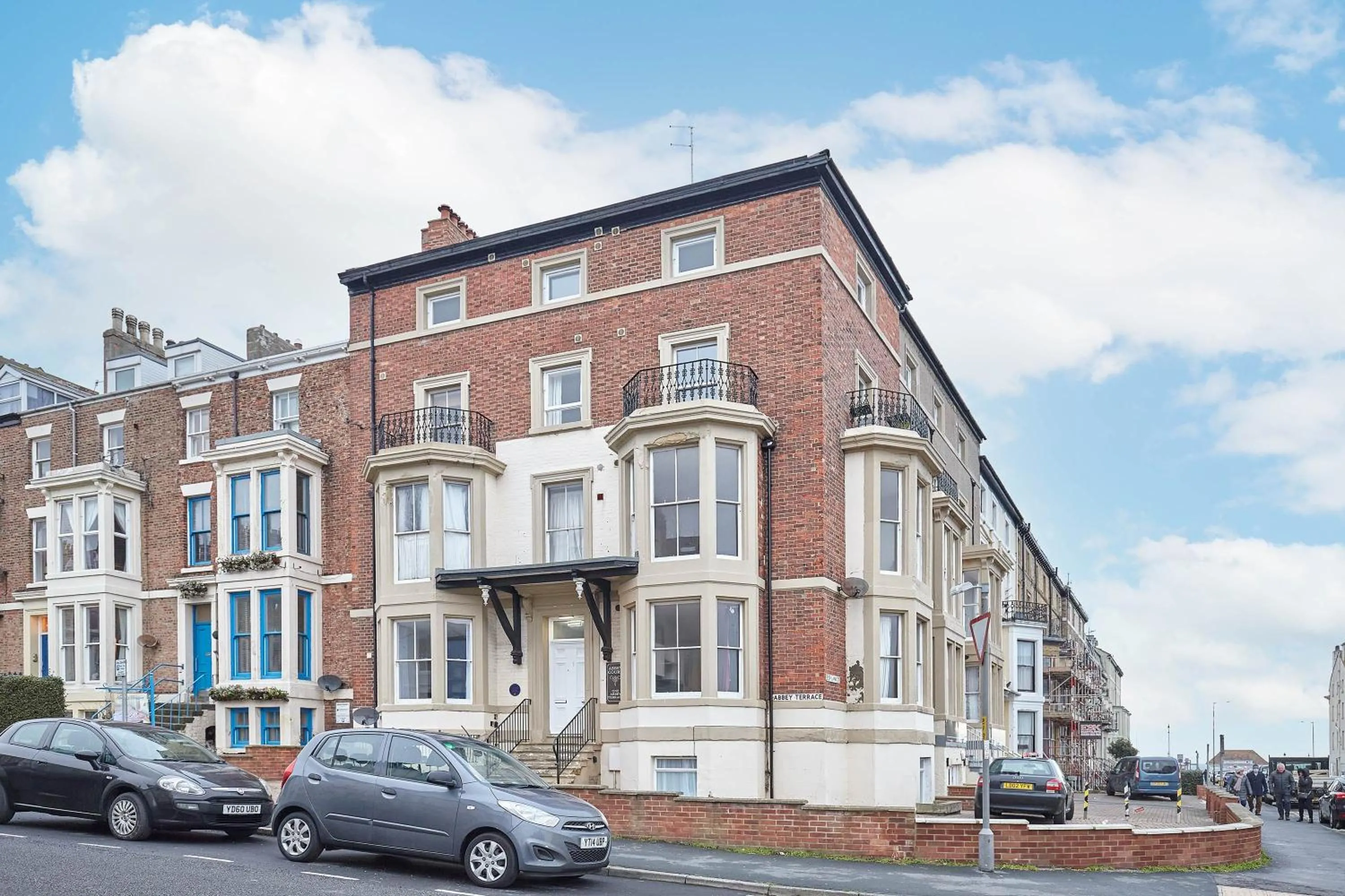 Property building in Host & Stay - Abbey Heights
