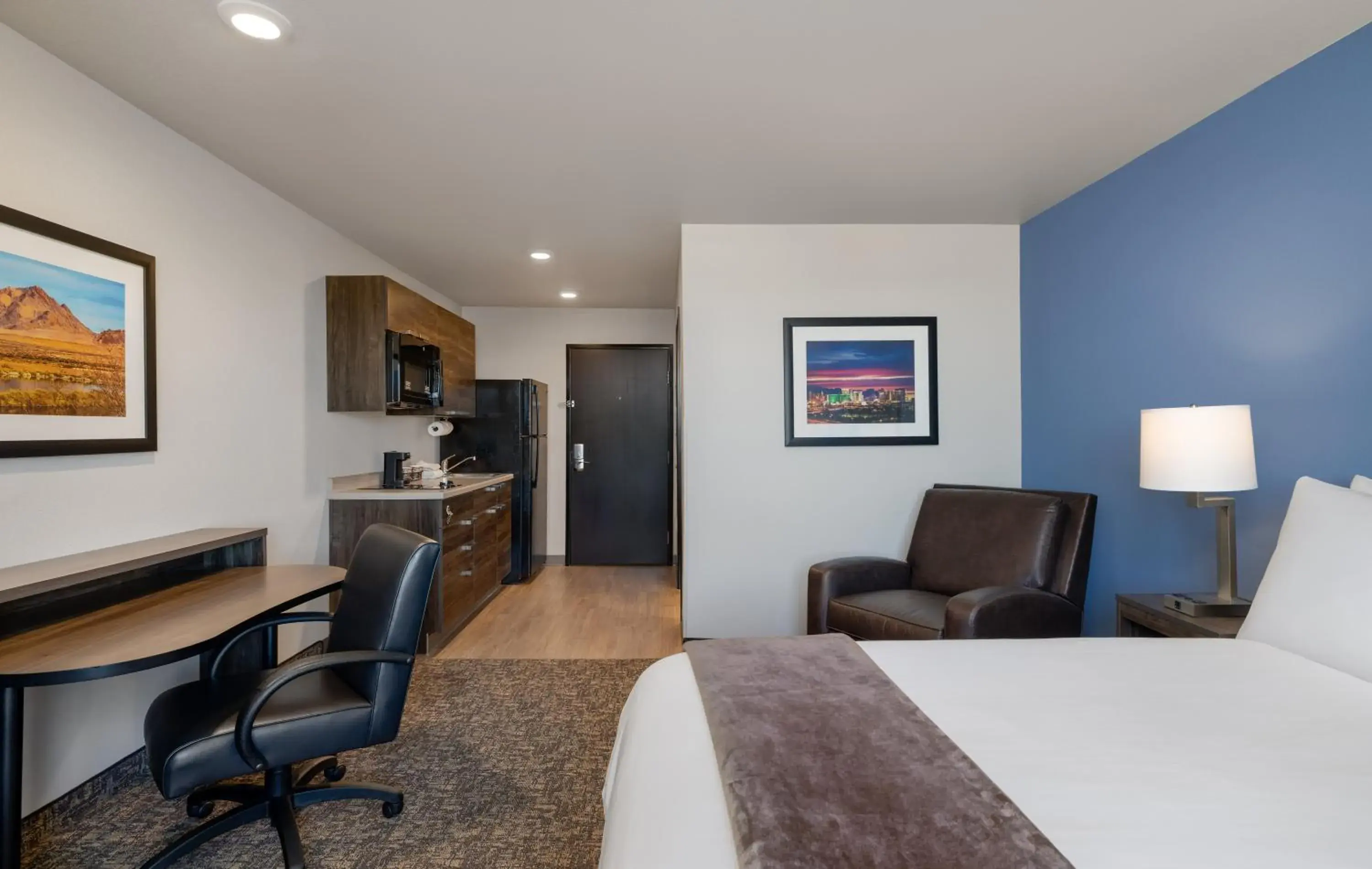 Bed in My Place Hotel-Wenatchee, WA Bed in My Place Hotel-Wenatchee, WA