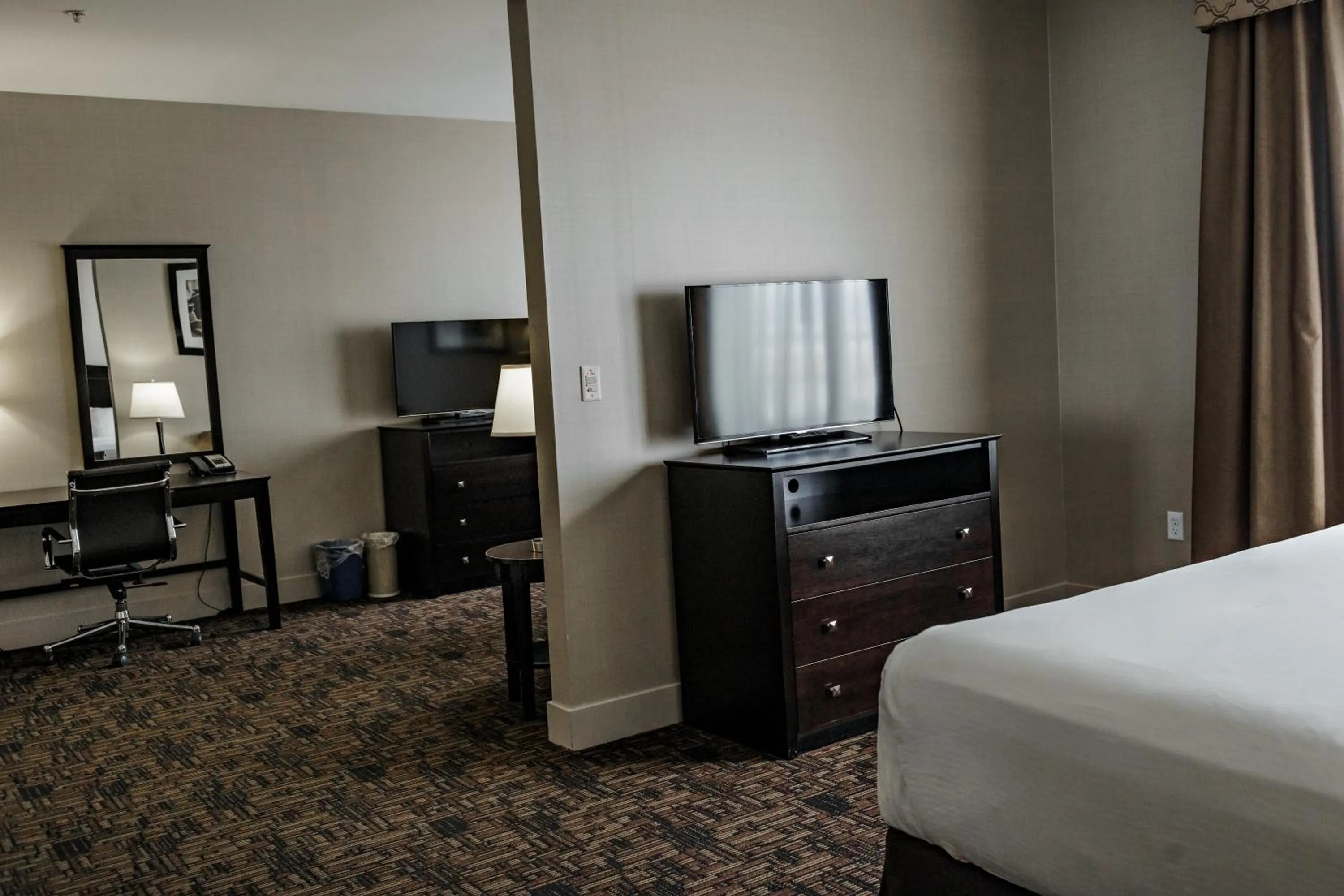 furniture, Bed in Radisson Hotel Edmonton Airport