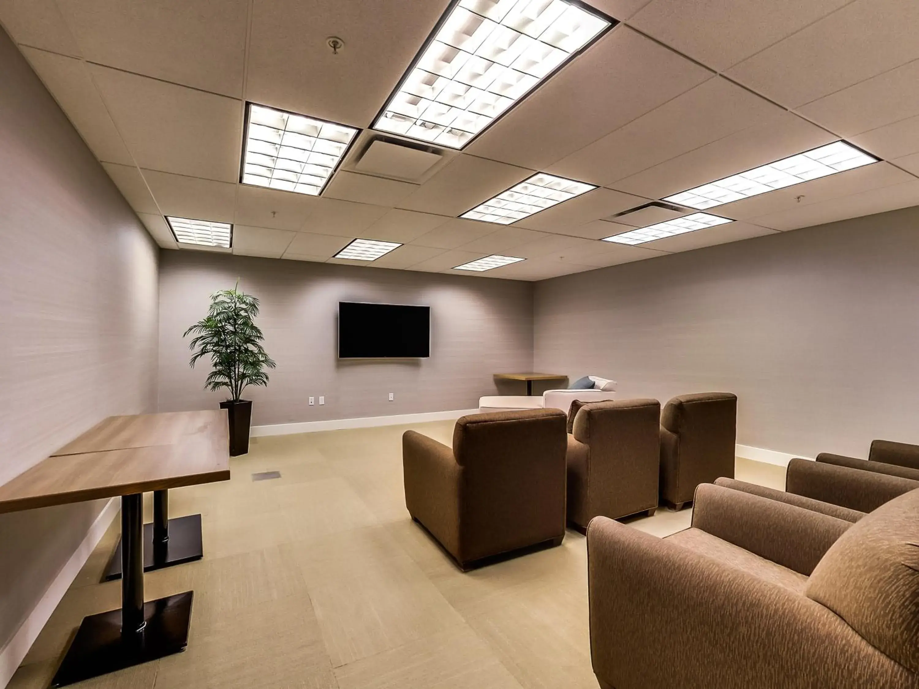 Property building in Radisson Hotel Edmonton Airport Property building in Radisson Hotel Edmonton Airport