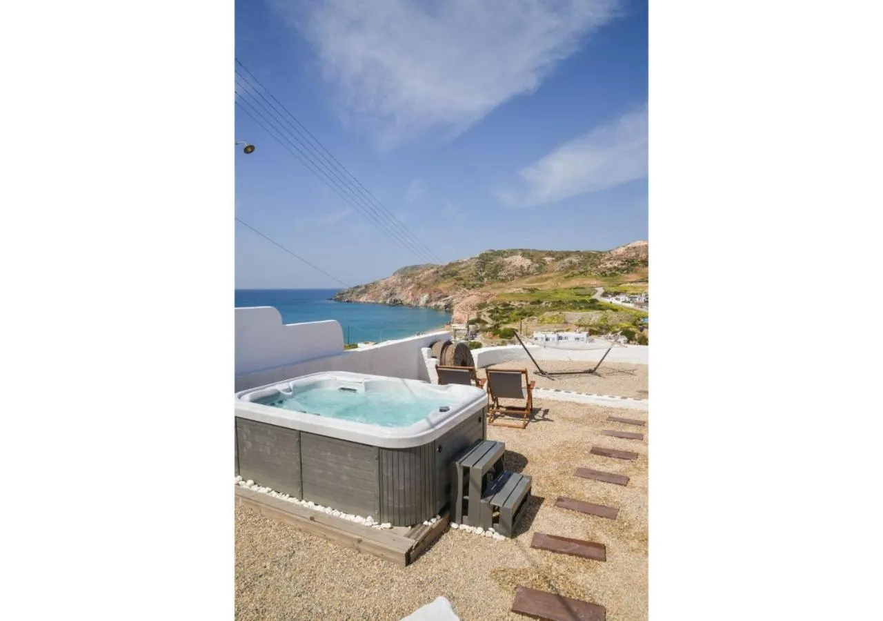 Avgerinos Deluxe Rooms