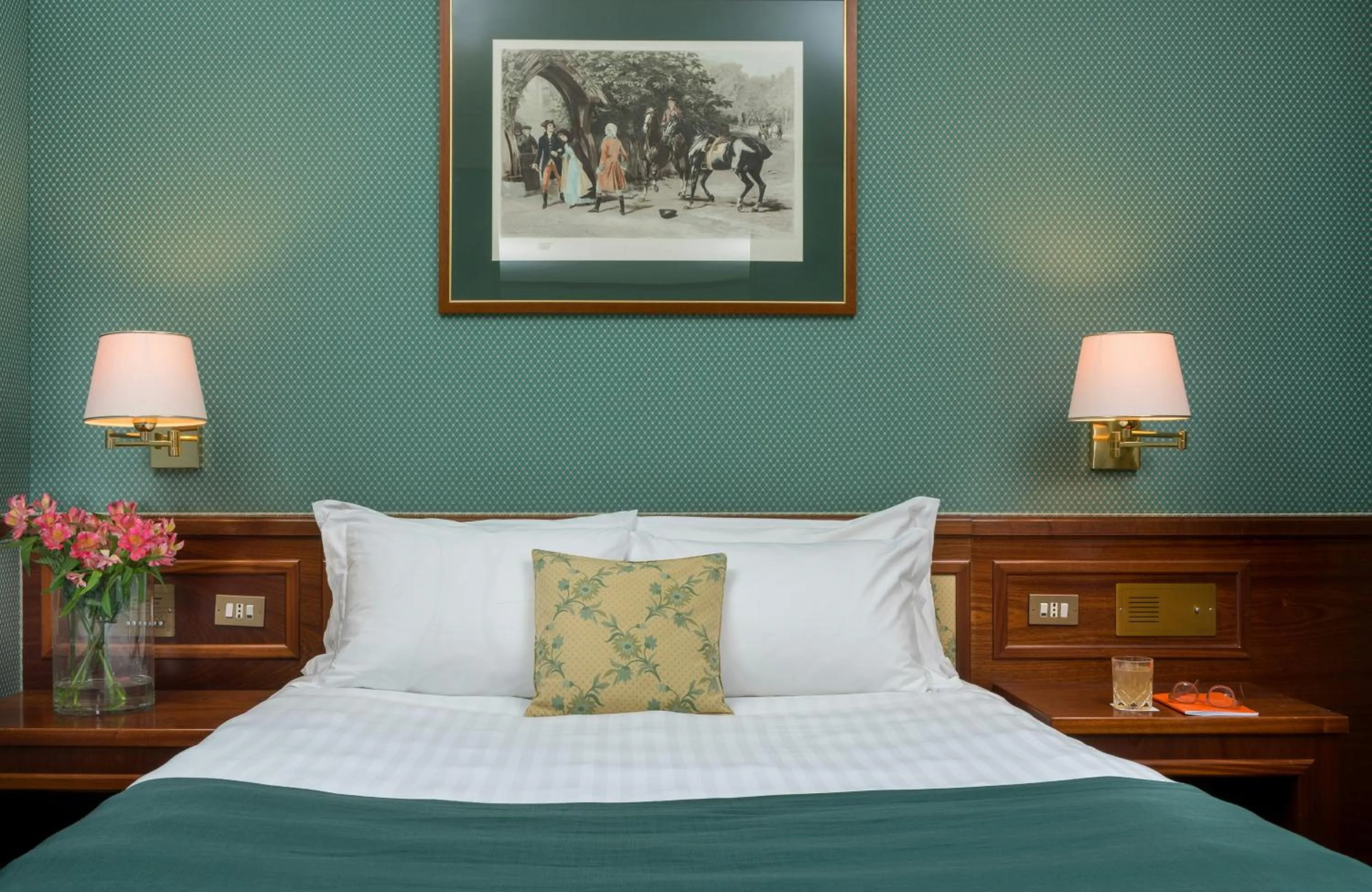 Photo of the whole room, Bed in Leonardo Hotel Milan City Center