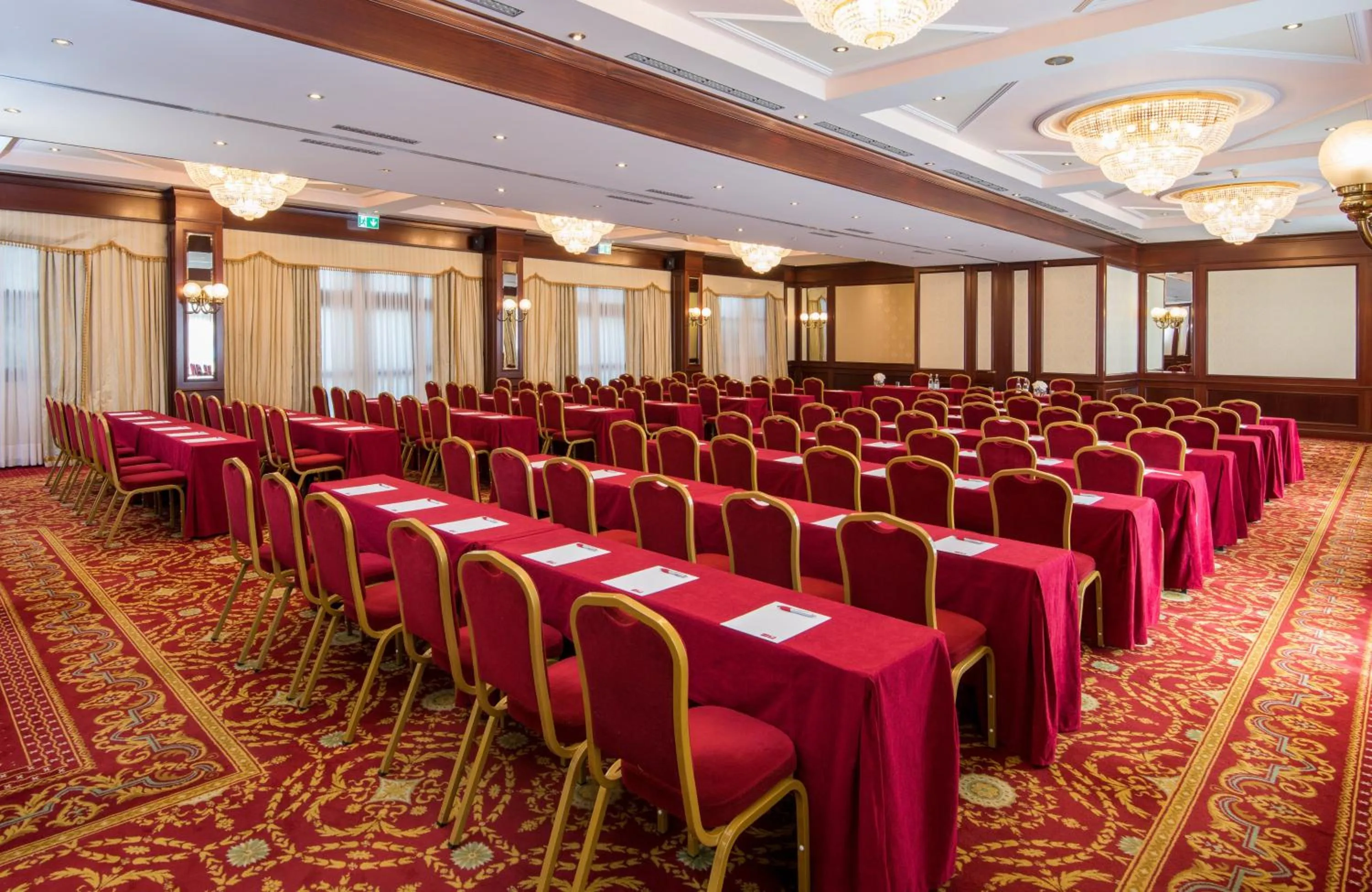 Meeting/conference room in Leonardo Hotel Milan City Center