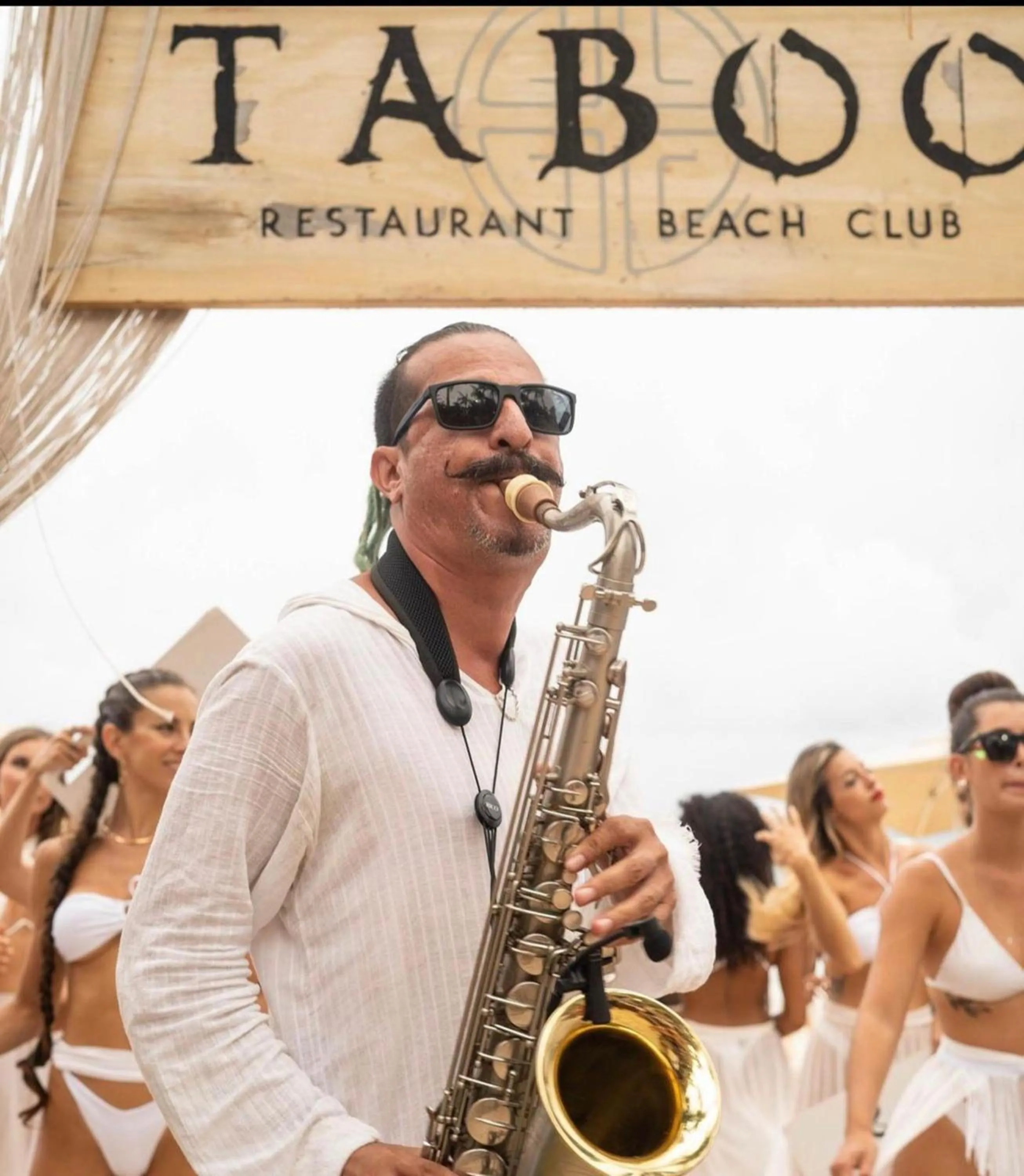 Restaurant/places to eat in Seremonia Studios by Soyrumi