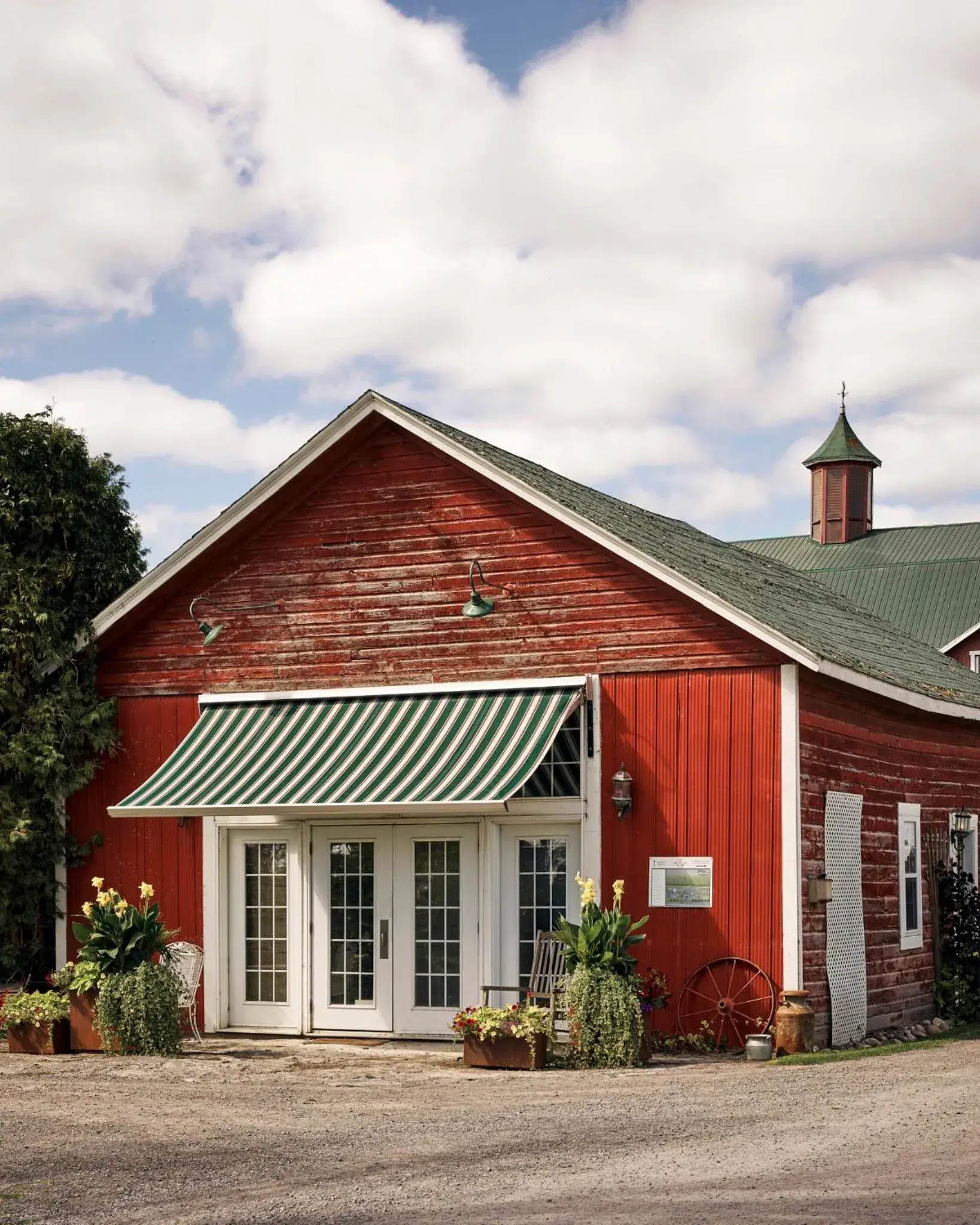 Family Bungalow in The Eddie Hotel and Farm Family Bungalow in The Eddie Hotel and Farm
