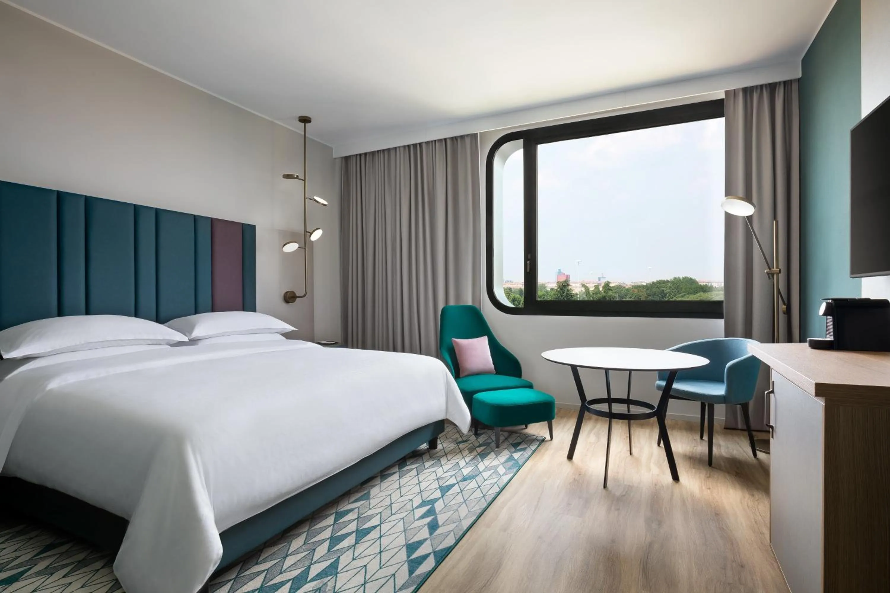 Photo of the whole room, Bed in Sheraton Milan San Siro