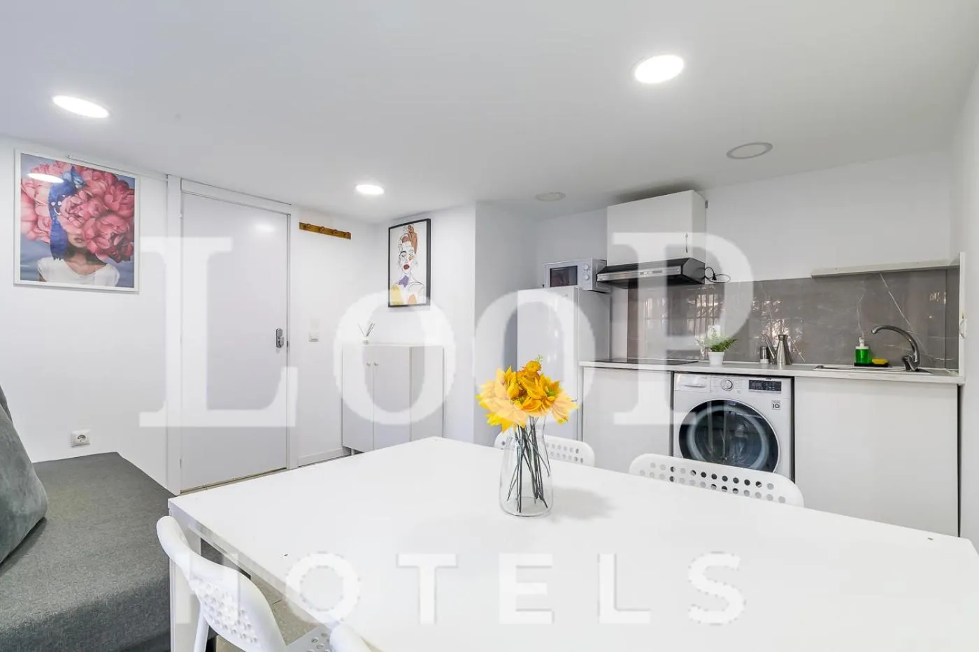 Kitchen or kitchenette in LooP America