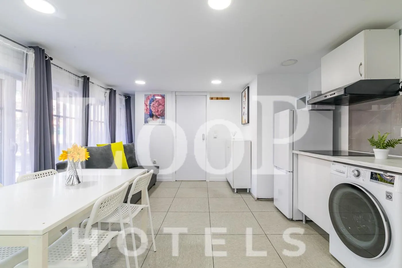 Kitchen or kitchenette in LooP America