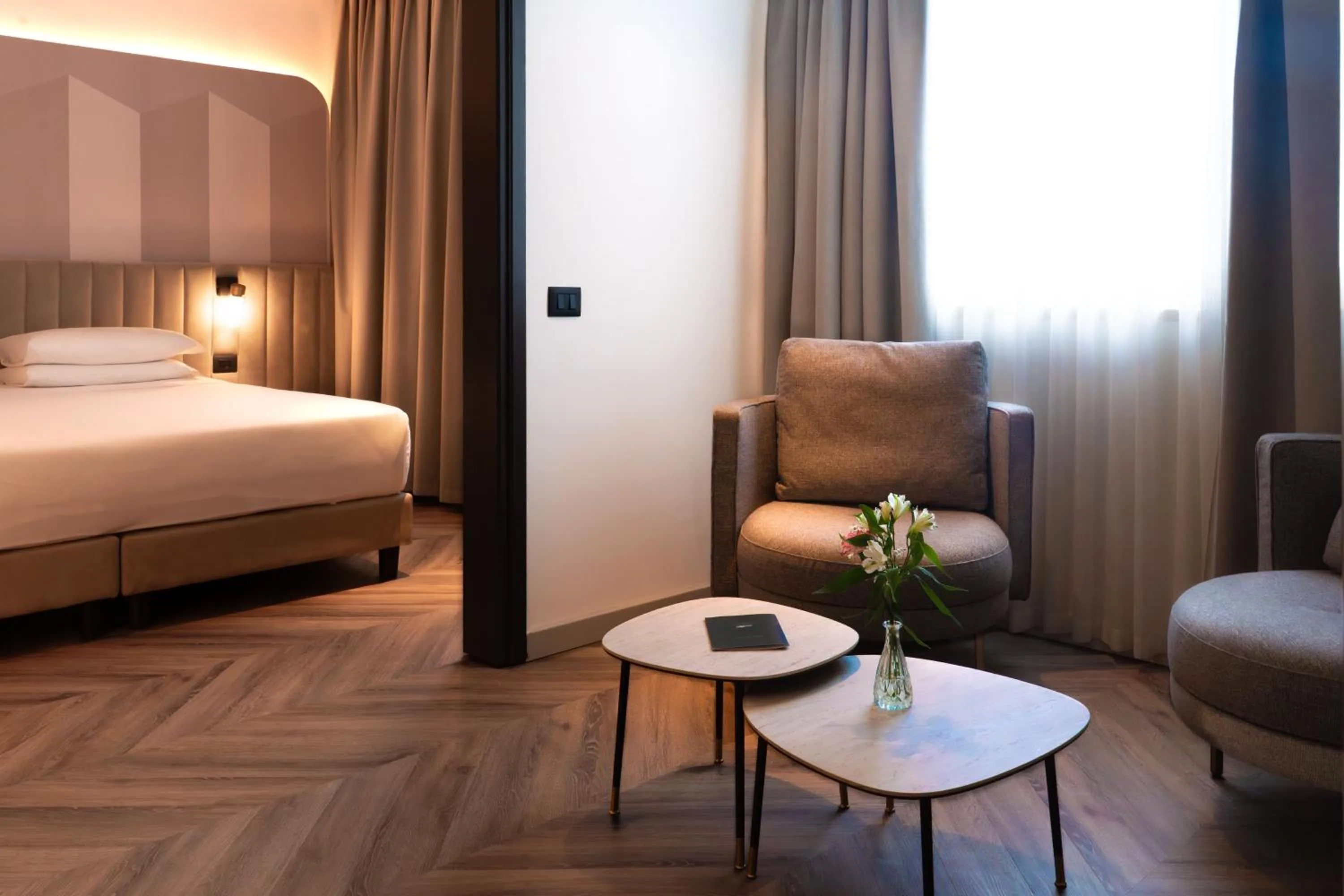 Bedroom, Bed in Royal Garden Assago Milano