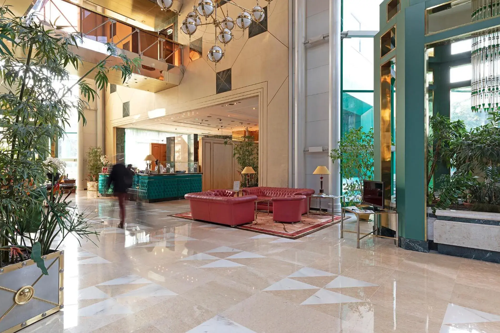 Lobby or reception in Royal Garden Assago Milano Lobby or reception in Royal Garden Assago Milano