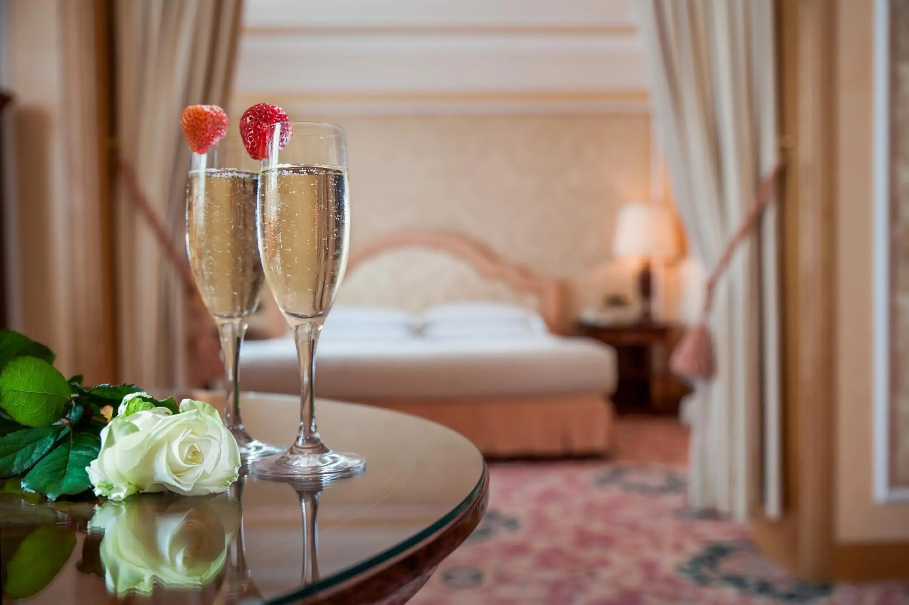 Decorative detail, Bed in Royal Garden Assago Milano Decorative detail, Bed in Royal Garden Assago Milano