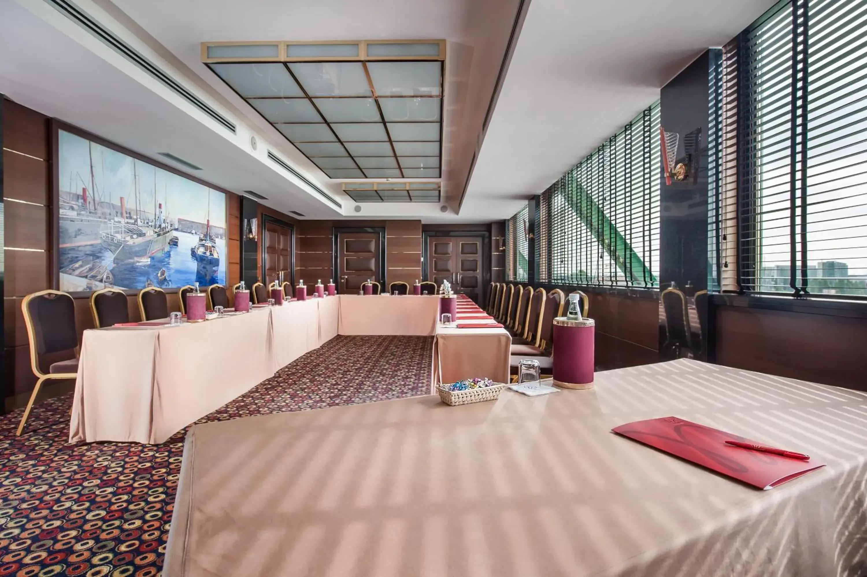 Business facilities, Bed in Royal Garden Assago Milano Business facilities, Bed in Royal Garden Assago Milano