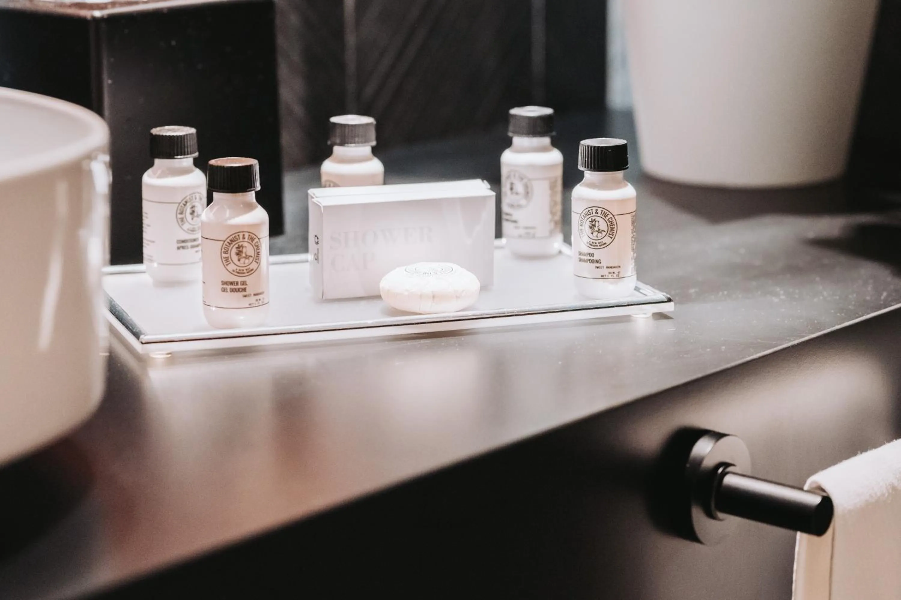 Bathroom in Royal Garden Assago Milano