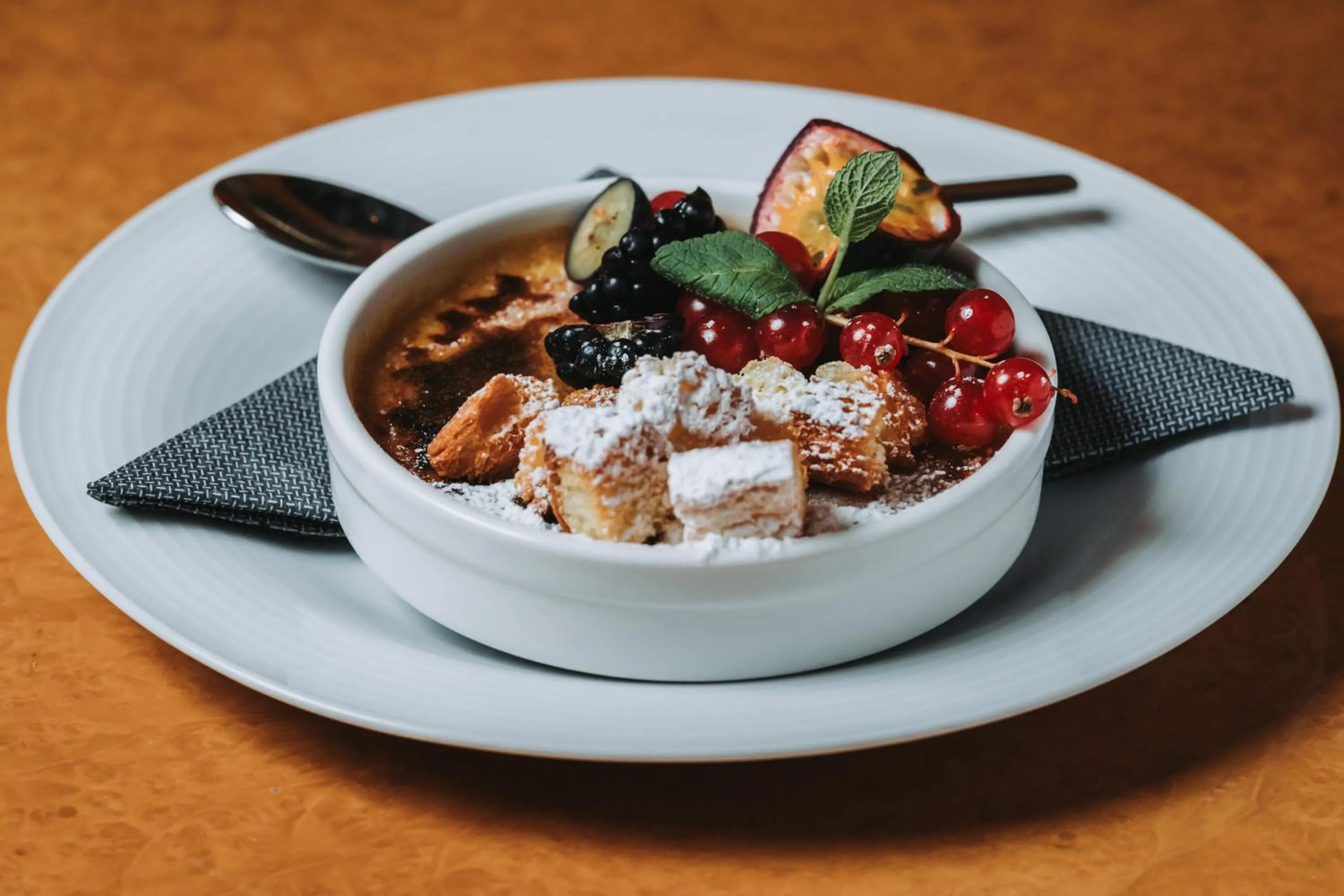 Food and drinks in Royal Garden Assago Milano