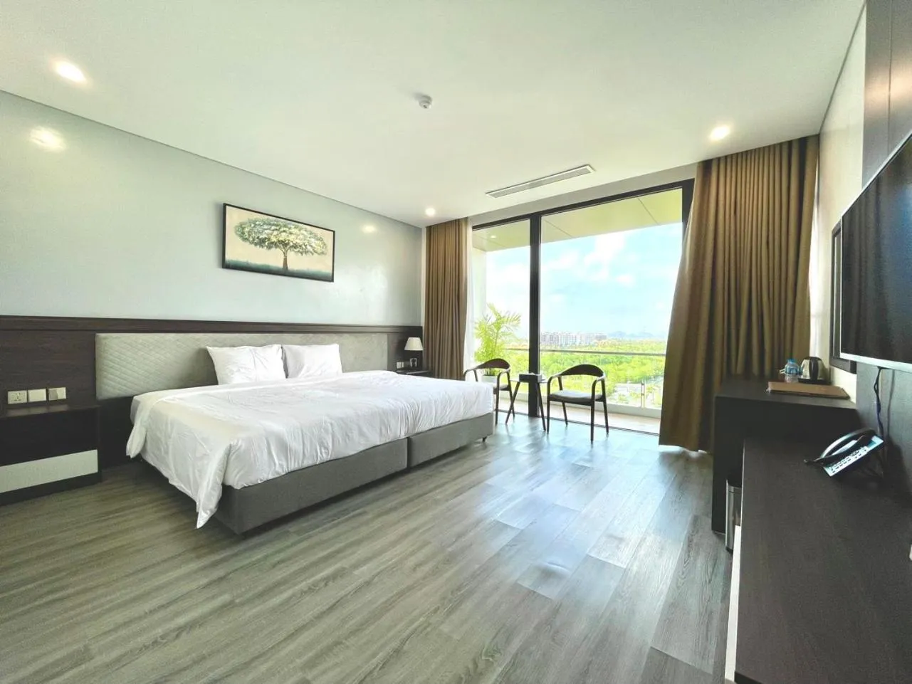 Bed in DIAMOND HOTEL VÂN ĐỒN