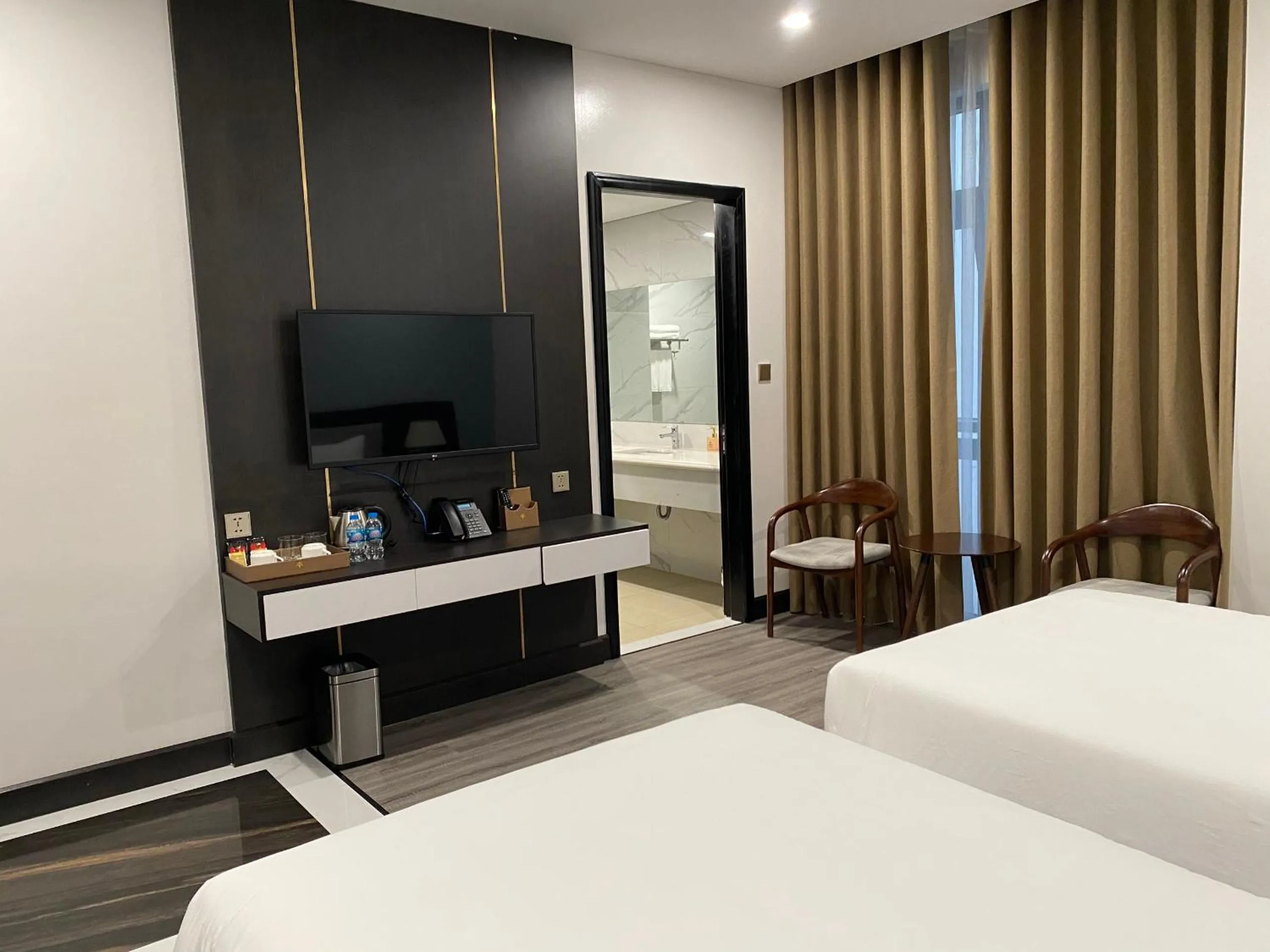 Bed in DIAMOND HOTEL VÂN ĐỒN