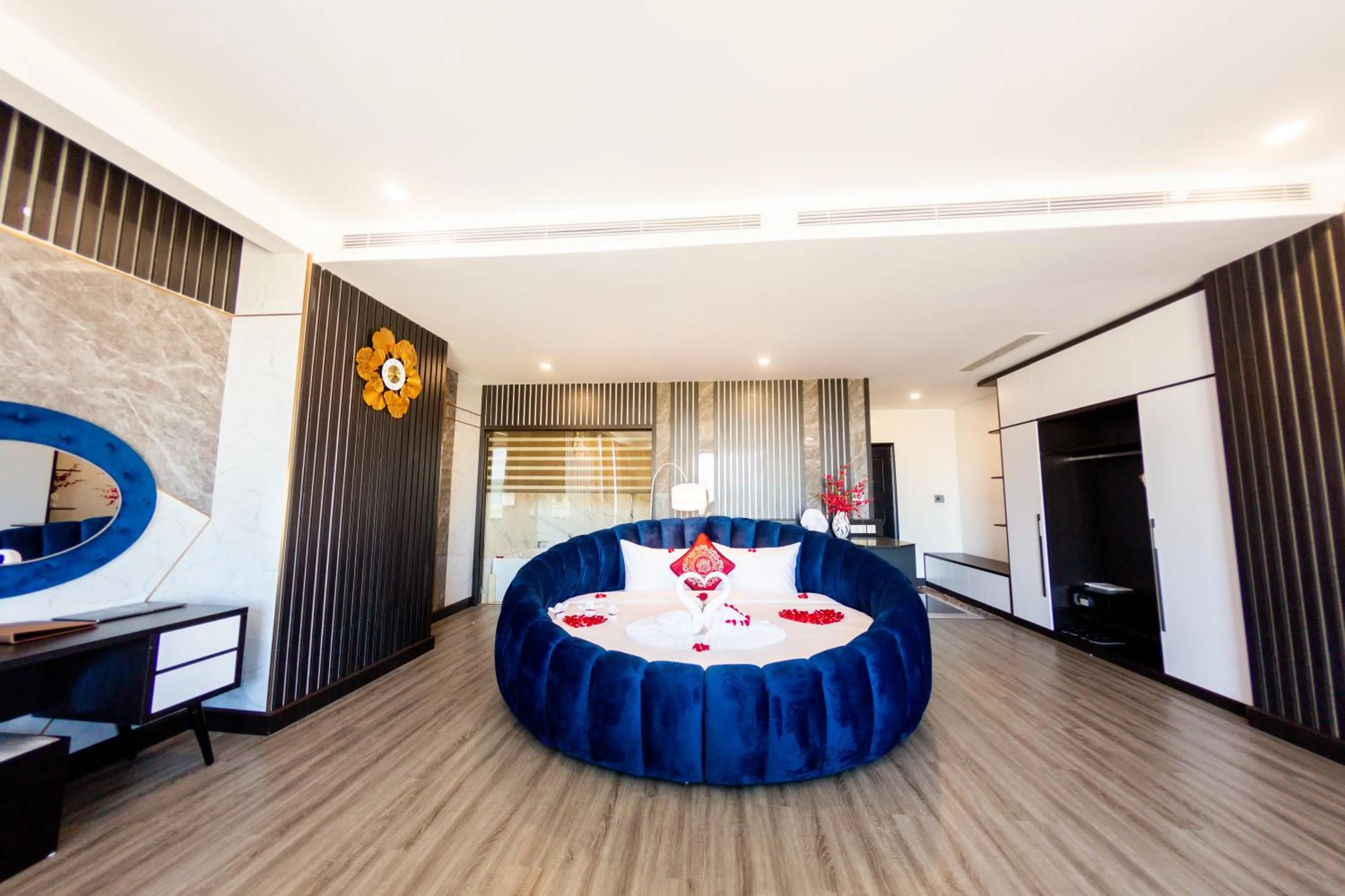 Bed in DIAMOND HOTEL VÂN ĐỒN