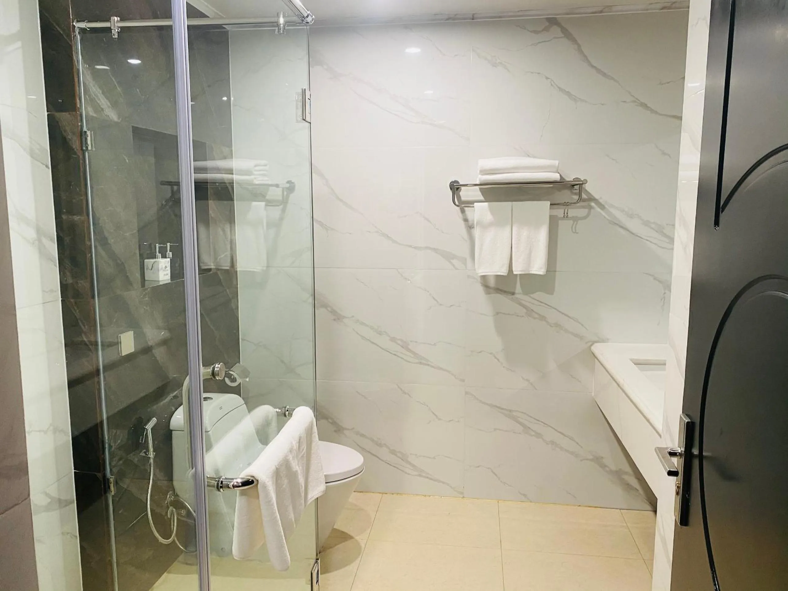 DIAMOND HOTEL VÂN ĐỒN