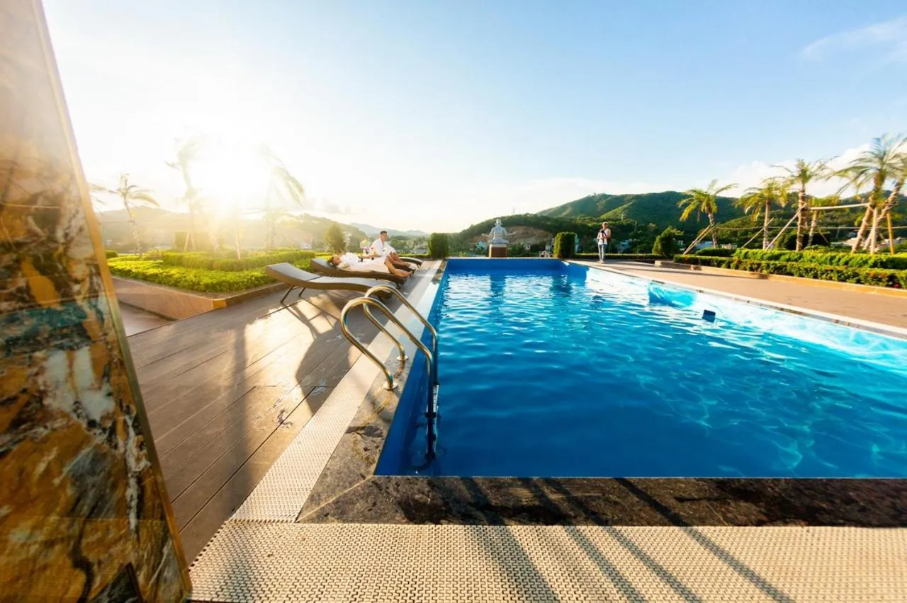 Natural landscape in DIAMOND HOTEL VÂN ĐỒN