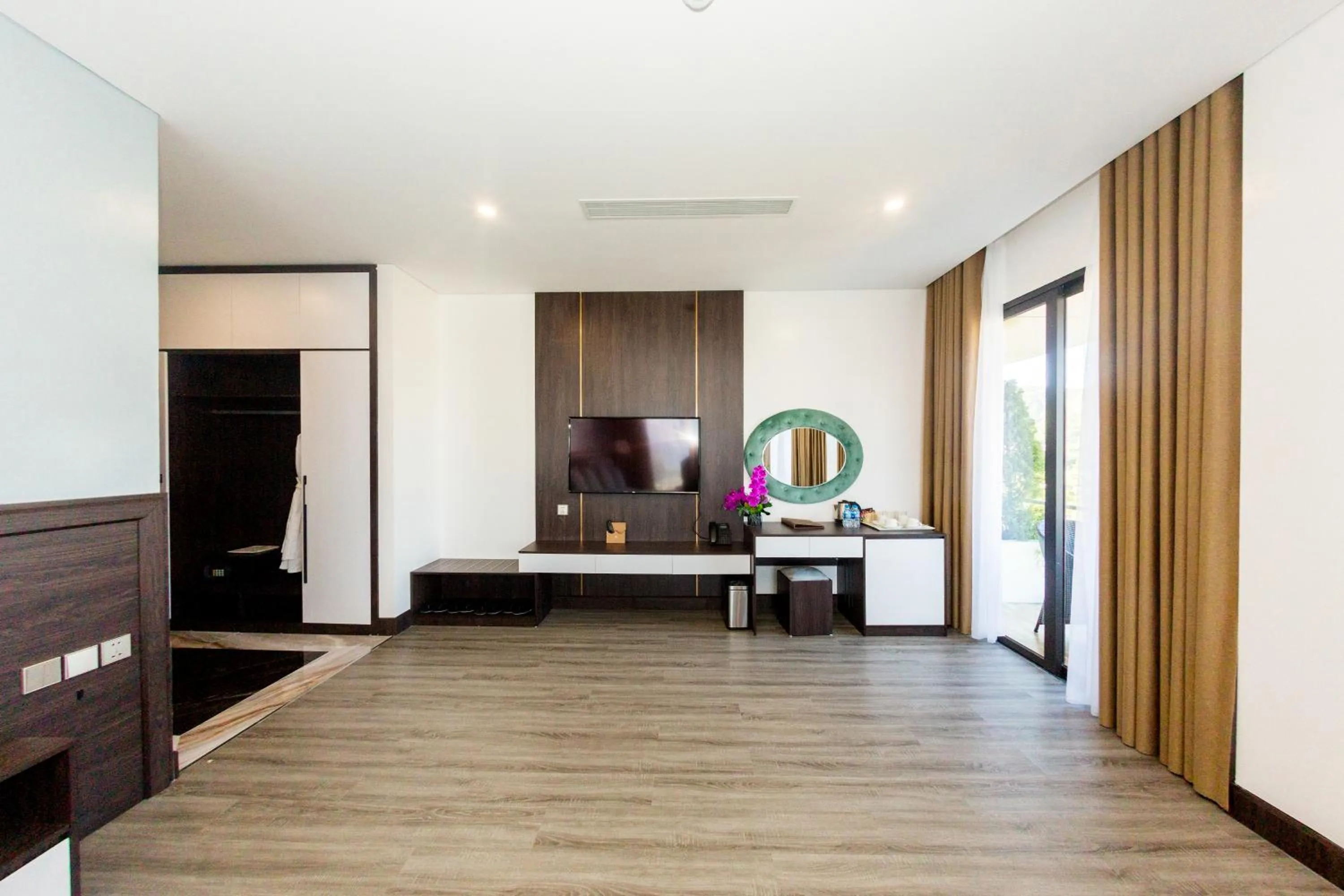 DIAMOND HOTEL VÂN ĐỒN