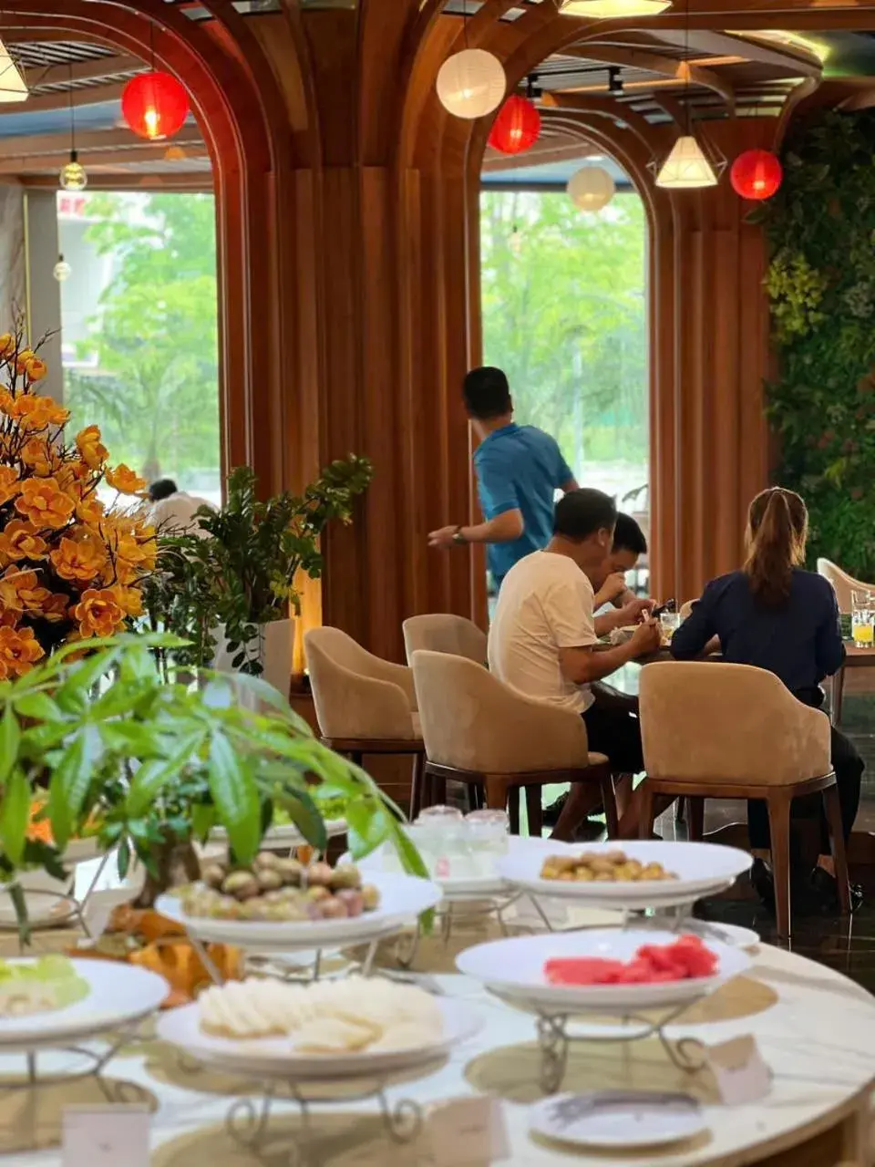 Restaurant/places to eat in DIAMOND HOTEL VÂN ĐỒN Restaurant/places to eat in DIAMOND HOTEL VÂN ĐỒN