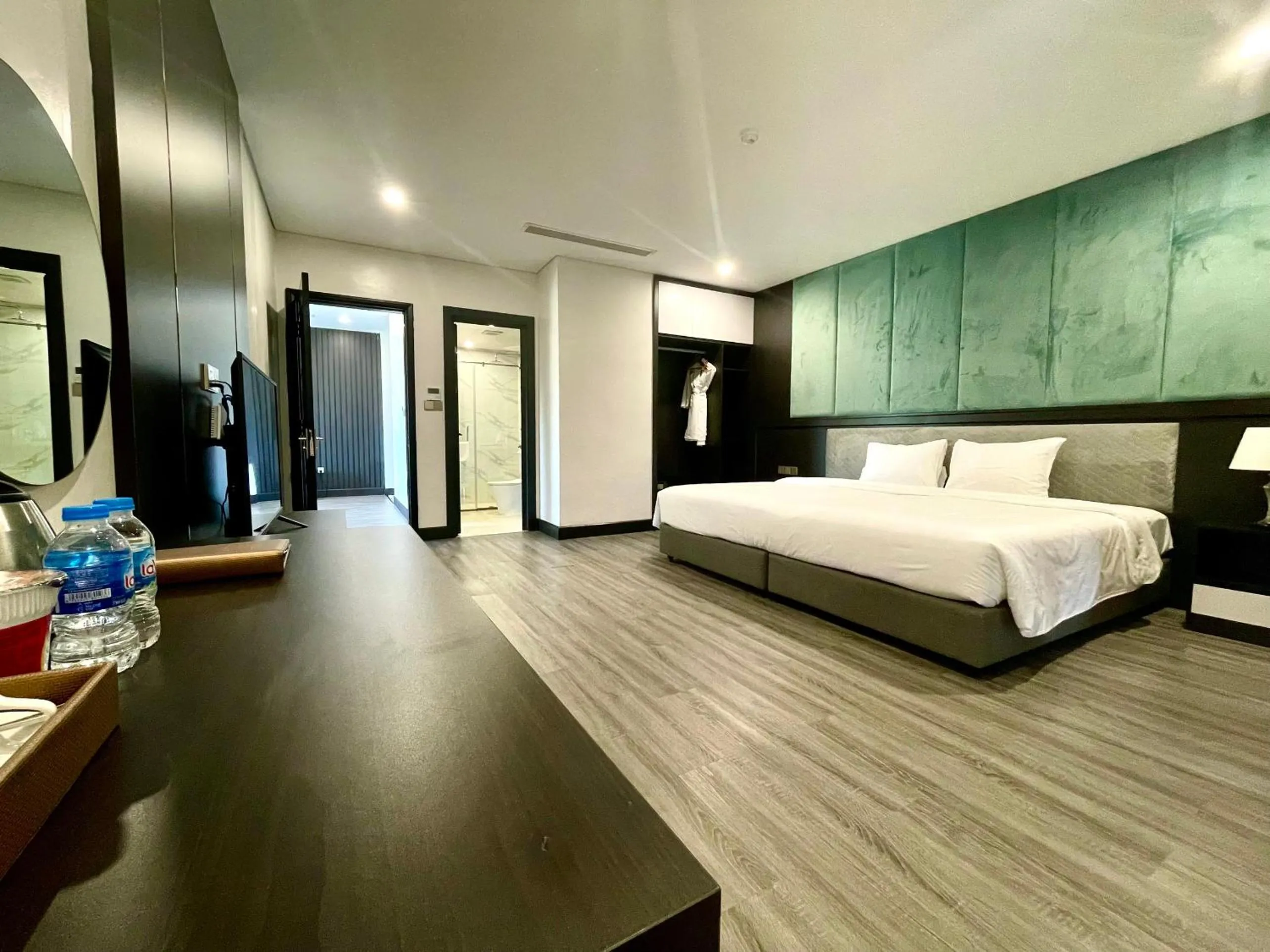 Photo of the whole room, Bed in DIAMOND HOTEL VÂN ĐỒN