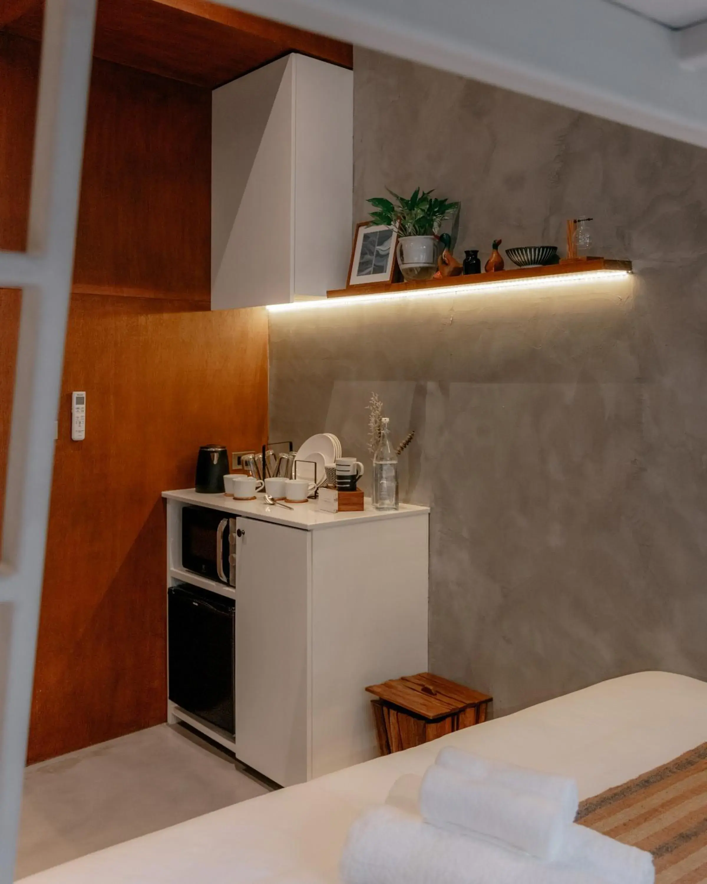 Family Room with Shared Bathroom in Tamni Family Room with Shared Bathroom in Tamni