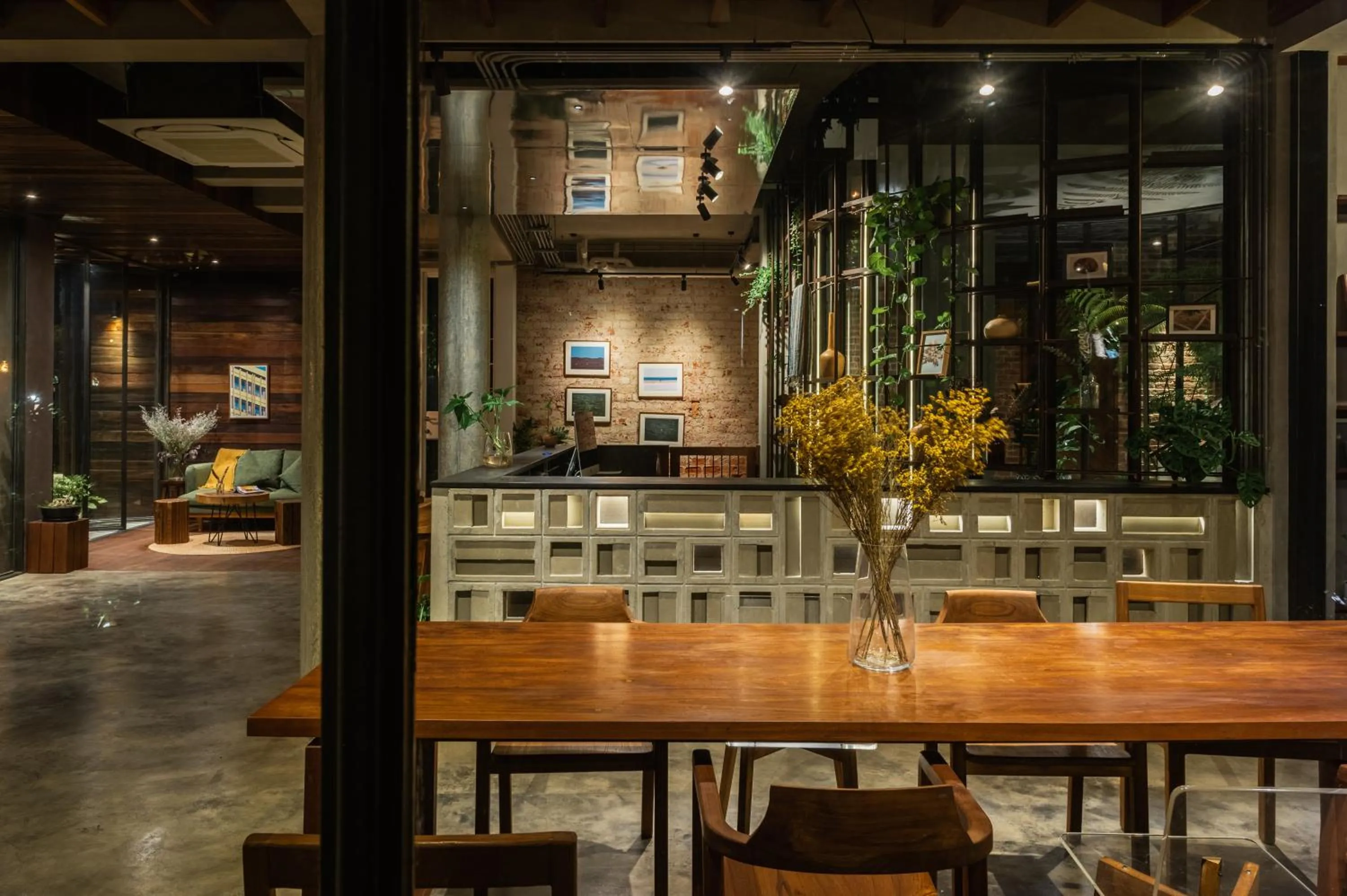 Restaurant/places to eat in Tamni