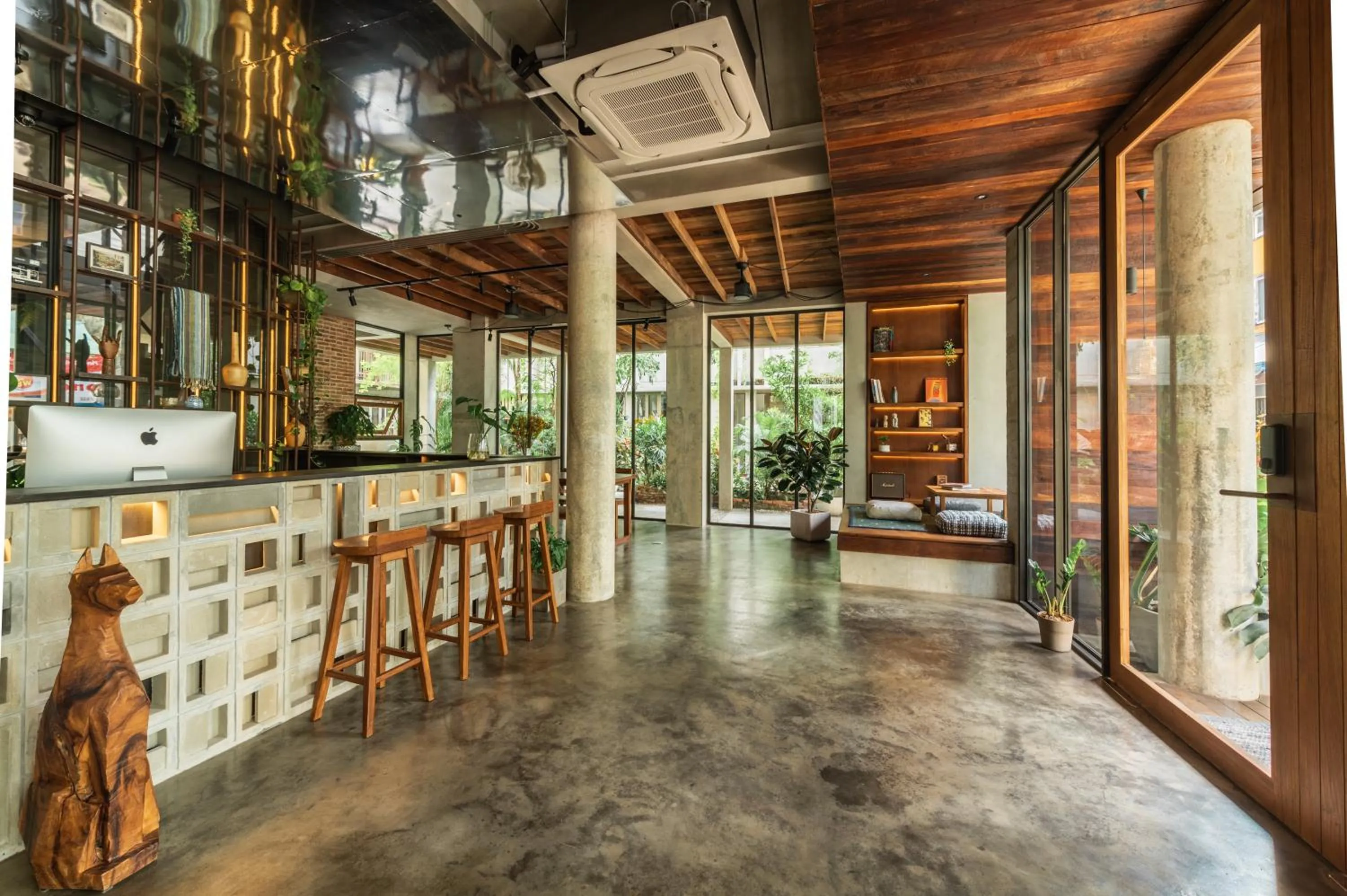 Lobby or reception in Tamni