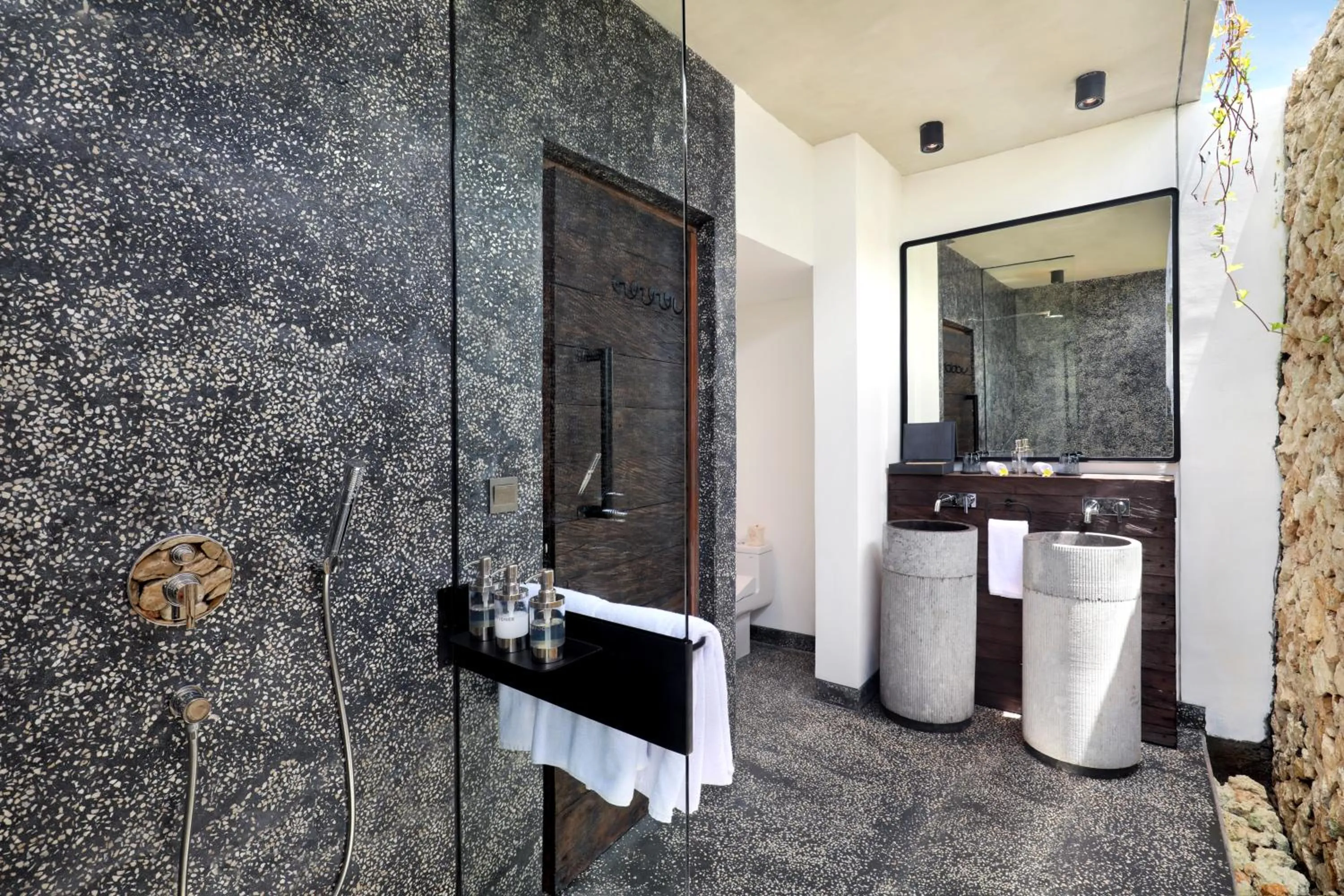 Bathroom in MAUA Nusa Penida Bali