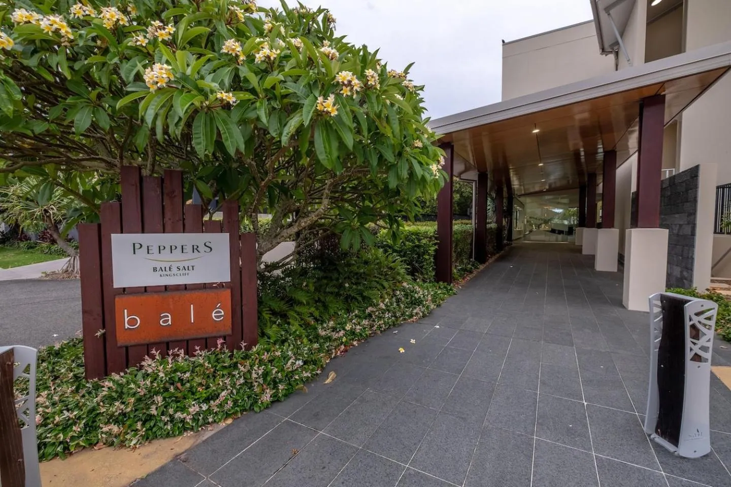 Property building in Peppers Balé Luxury Beach Accommodation Kingscliff - privately let