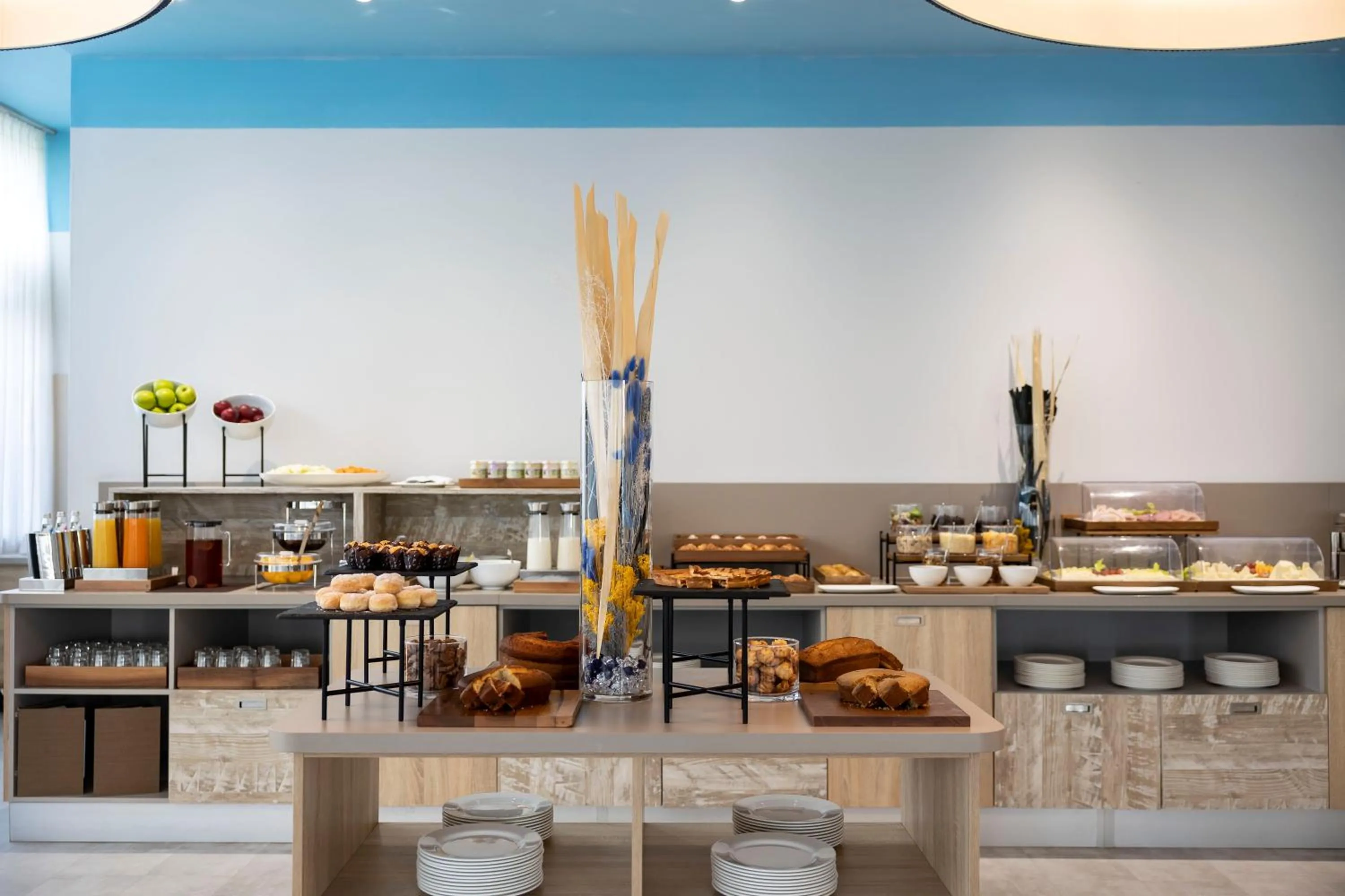 Breakfast in Grand Hotel