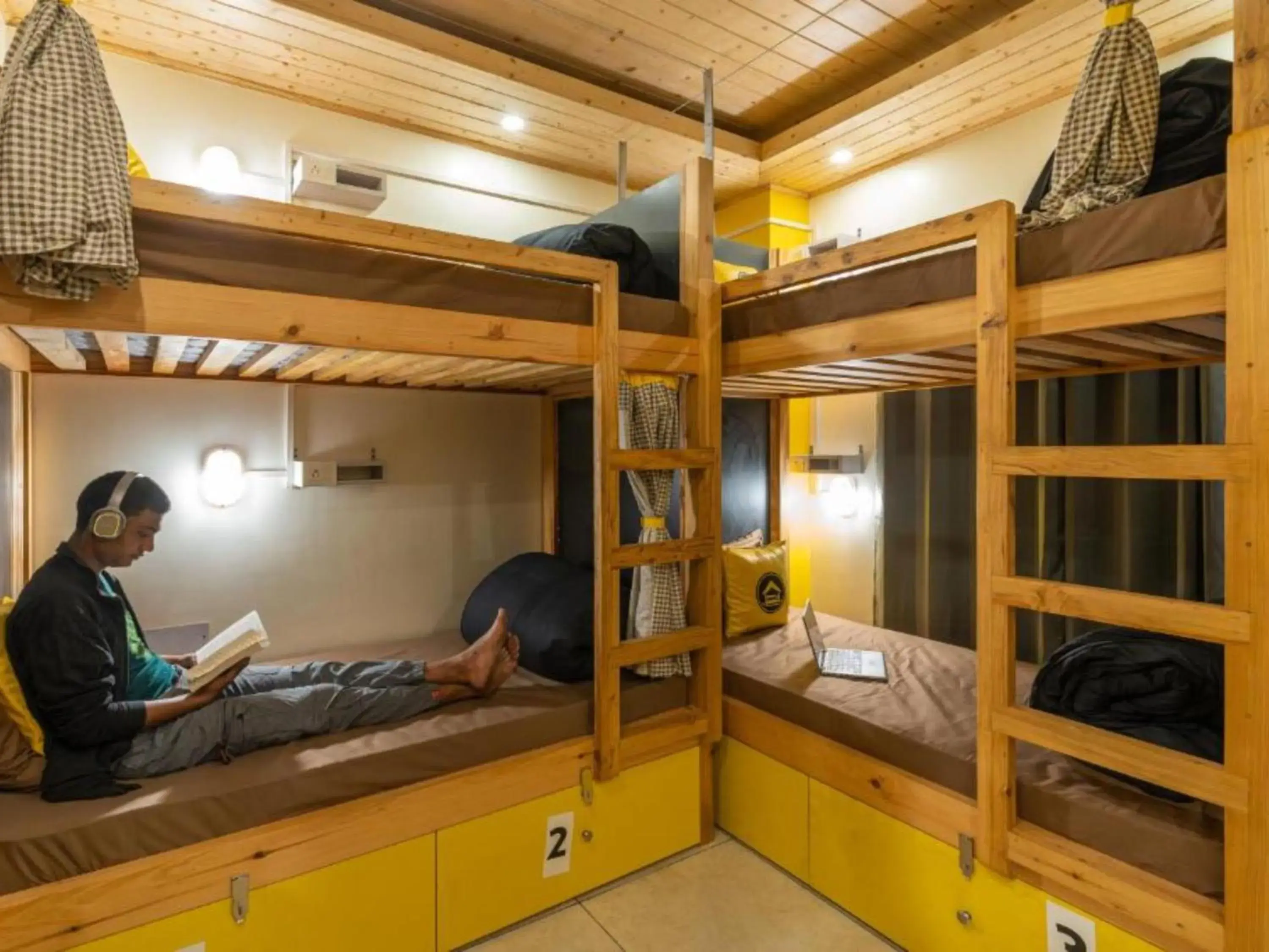 Bed in The Hosteller Kufri, Shimla Bed in The Hosteller Kufri, Shimla