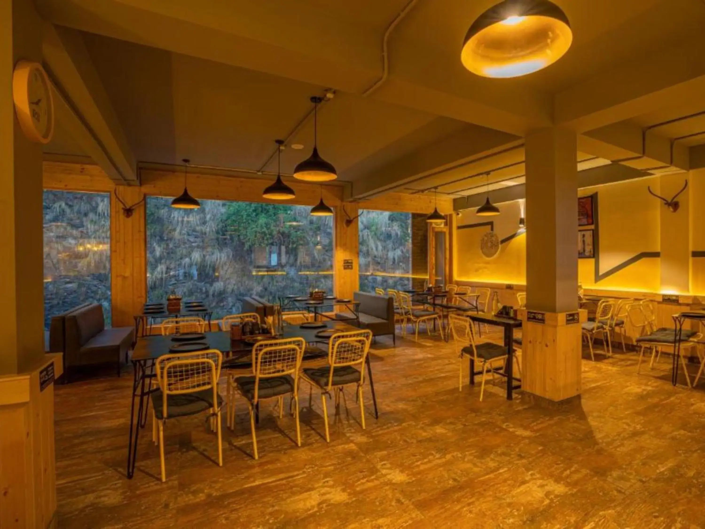 Restaurant/places to eat in The Hosteller Kufri, Shimla Restaurant/places to eat in The Hosteller Kufri, Shimla