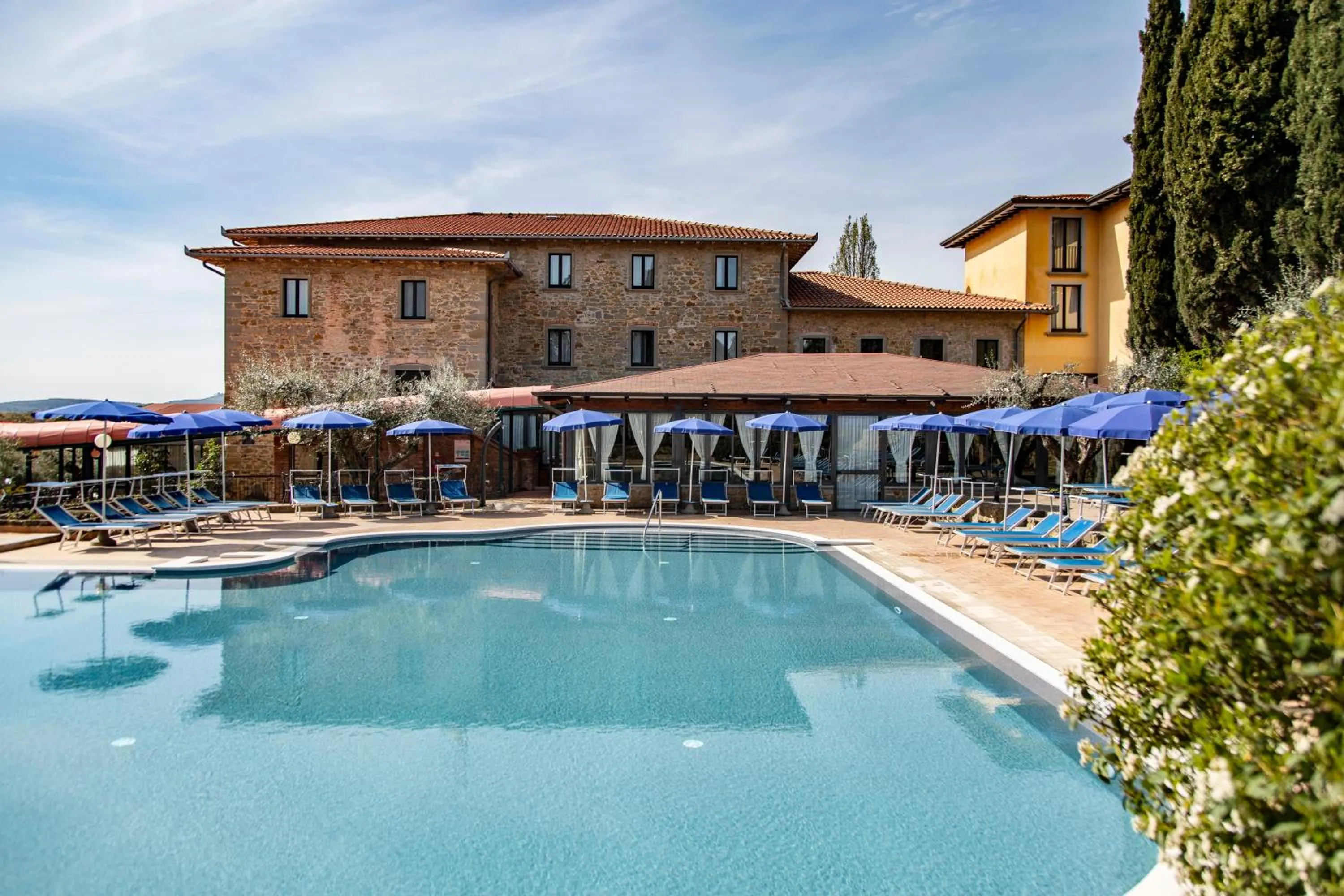 Swimming pool in Hotel Villa Paradiso