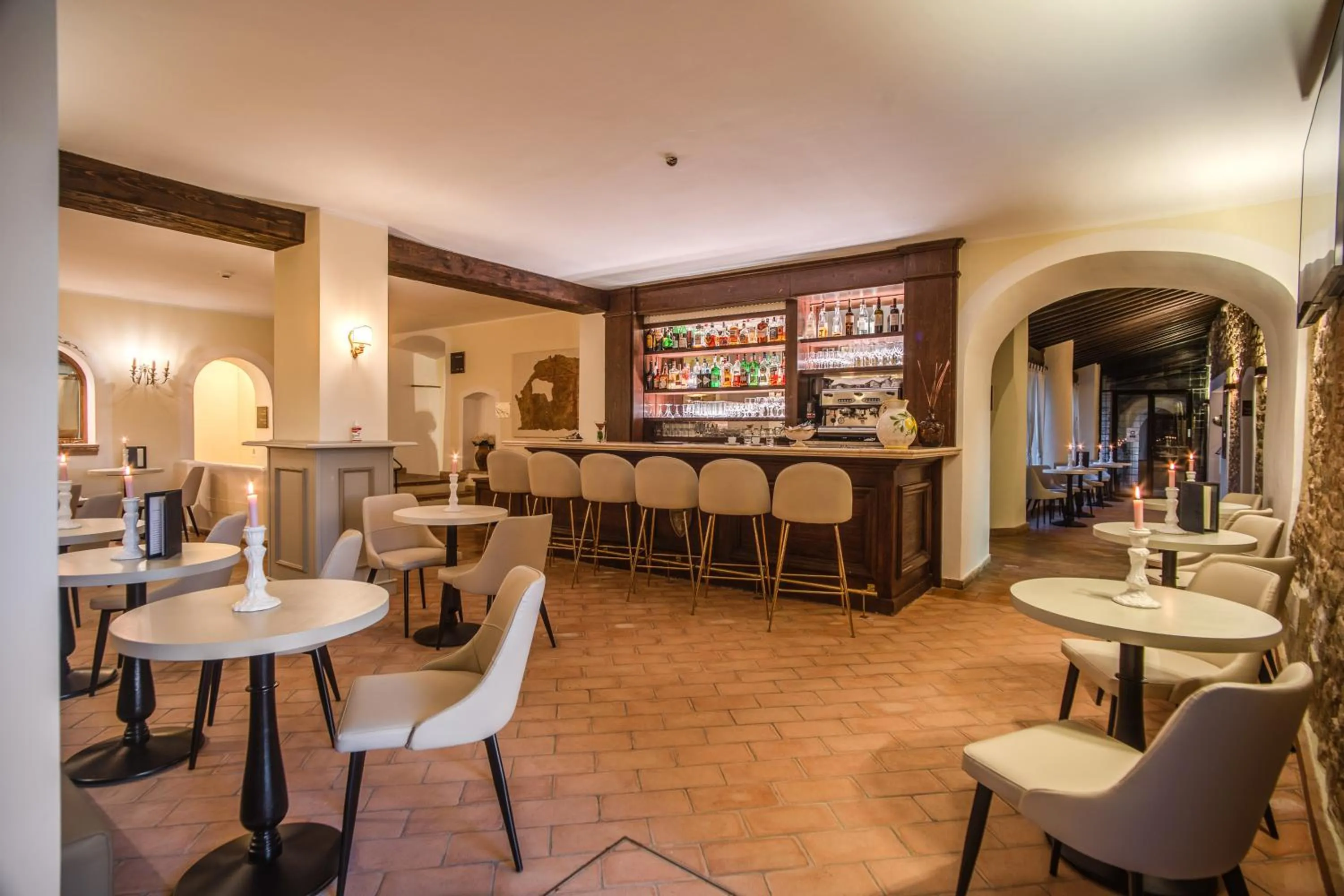 Lounge or bar in Abbazia Collemedio Resort & Spa