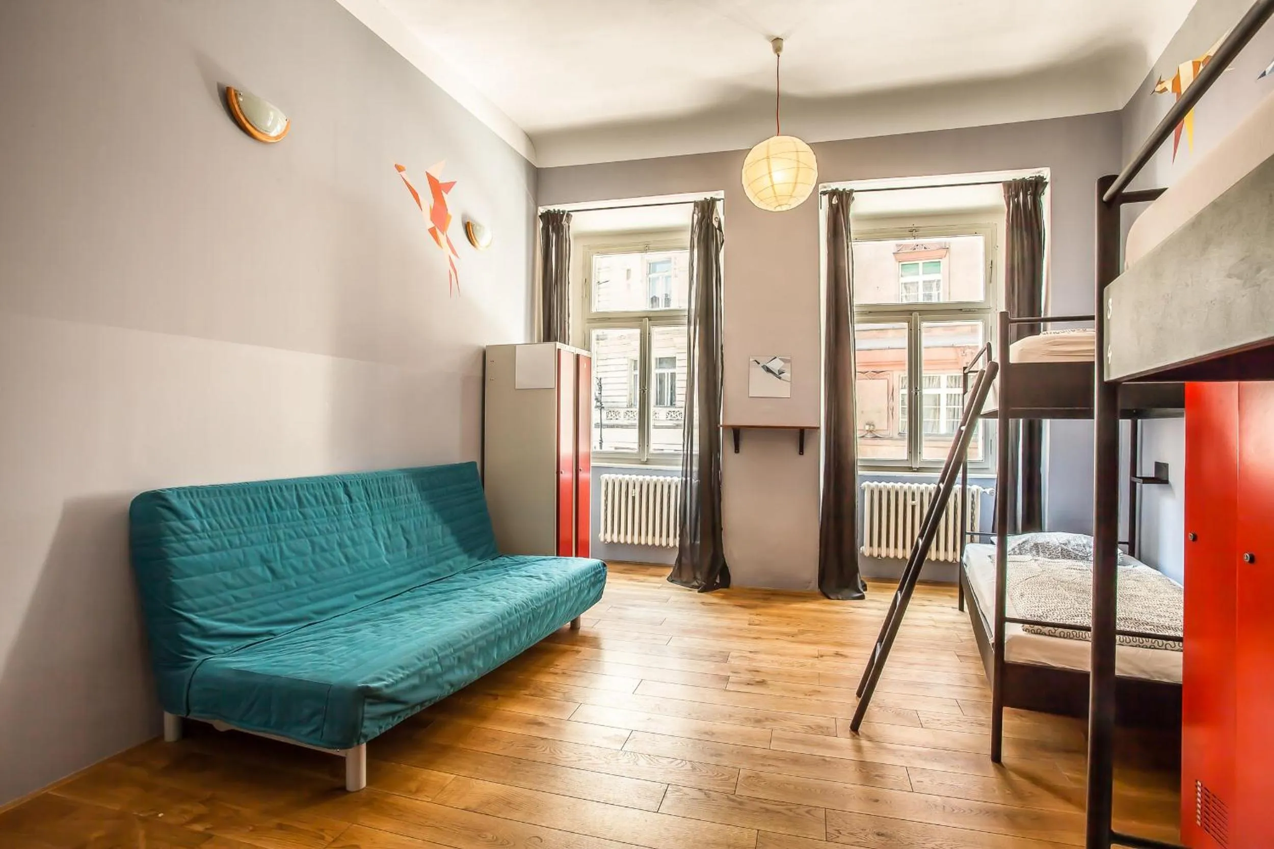 Day, Bed in Ahoy! Hostel