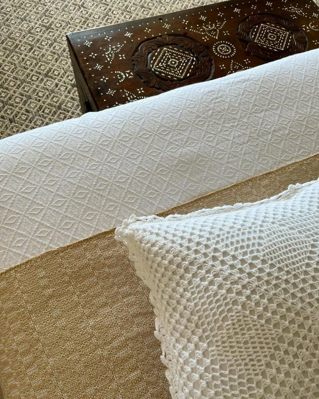 Bed in Mua Tala Hotel El Nido