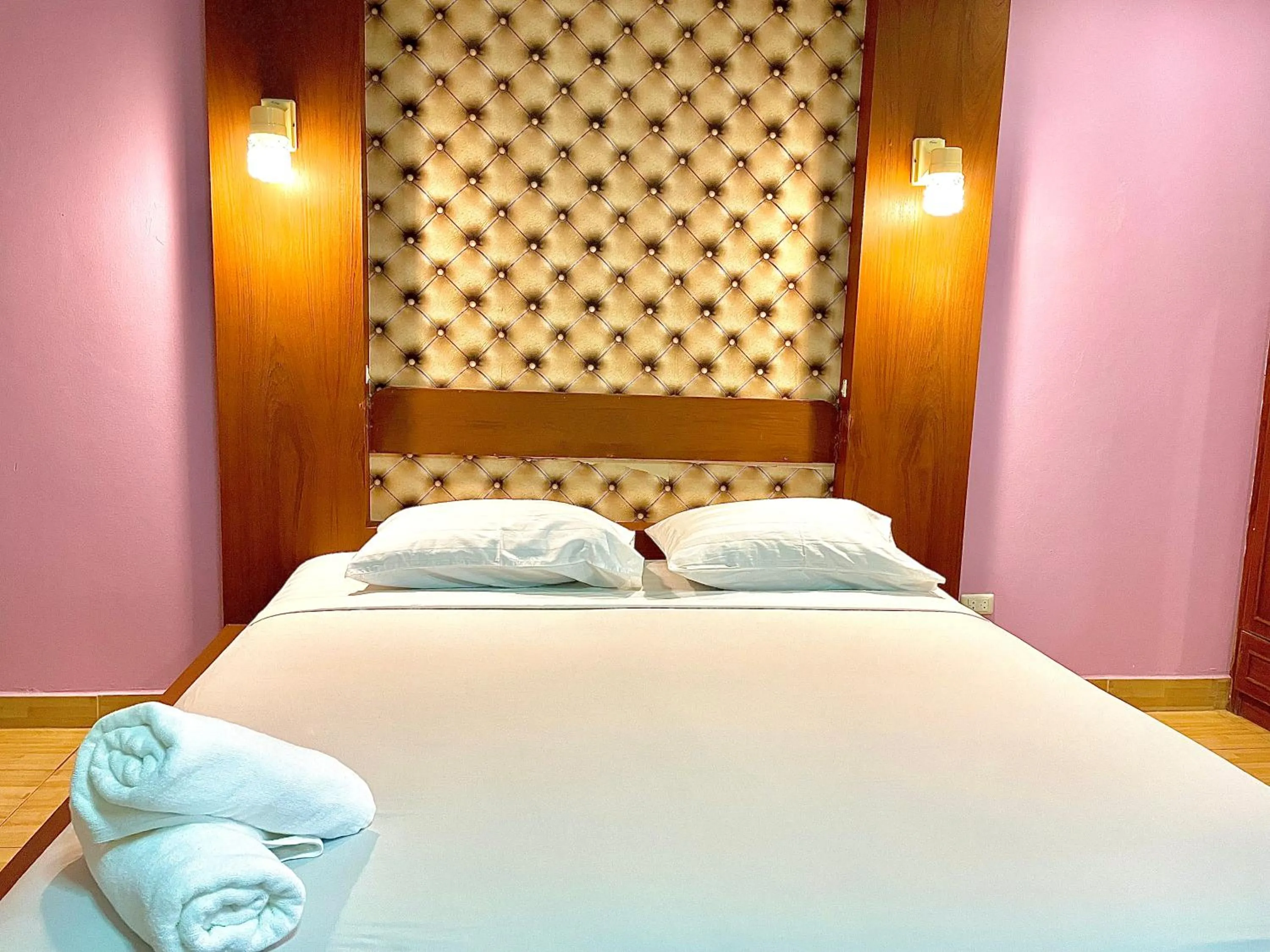 Bed in Green Beach Pattaya