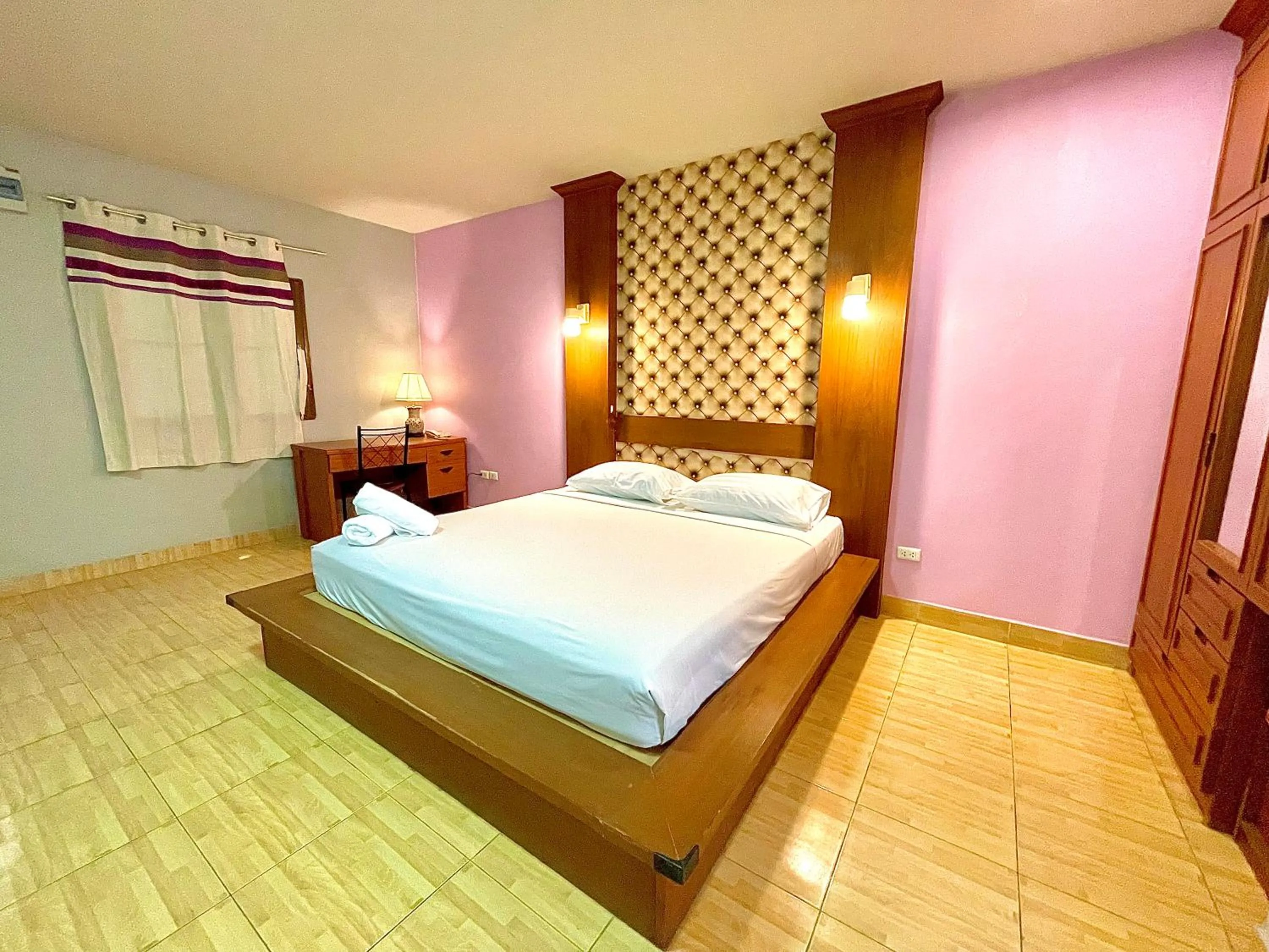 Bed in Green Beach Pattaya